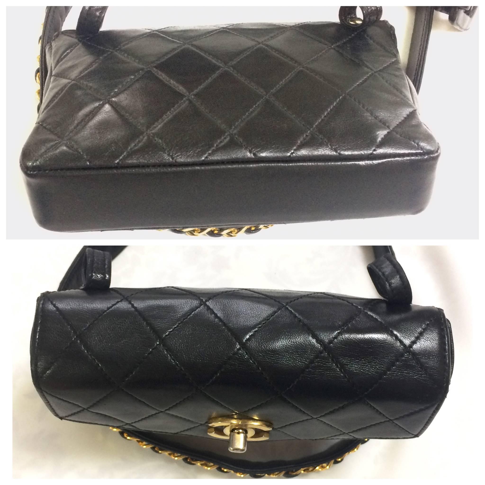 Vintage CHANEL black waist purse, fanny pack with golden CC and chain belt. In Good Condition In Kashiwa, Chiba