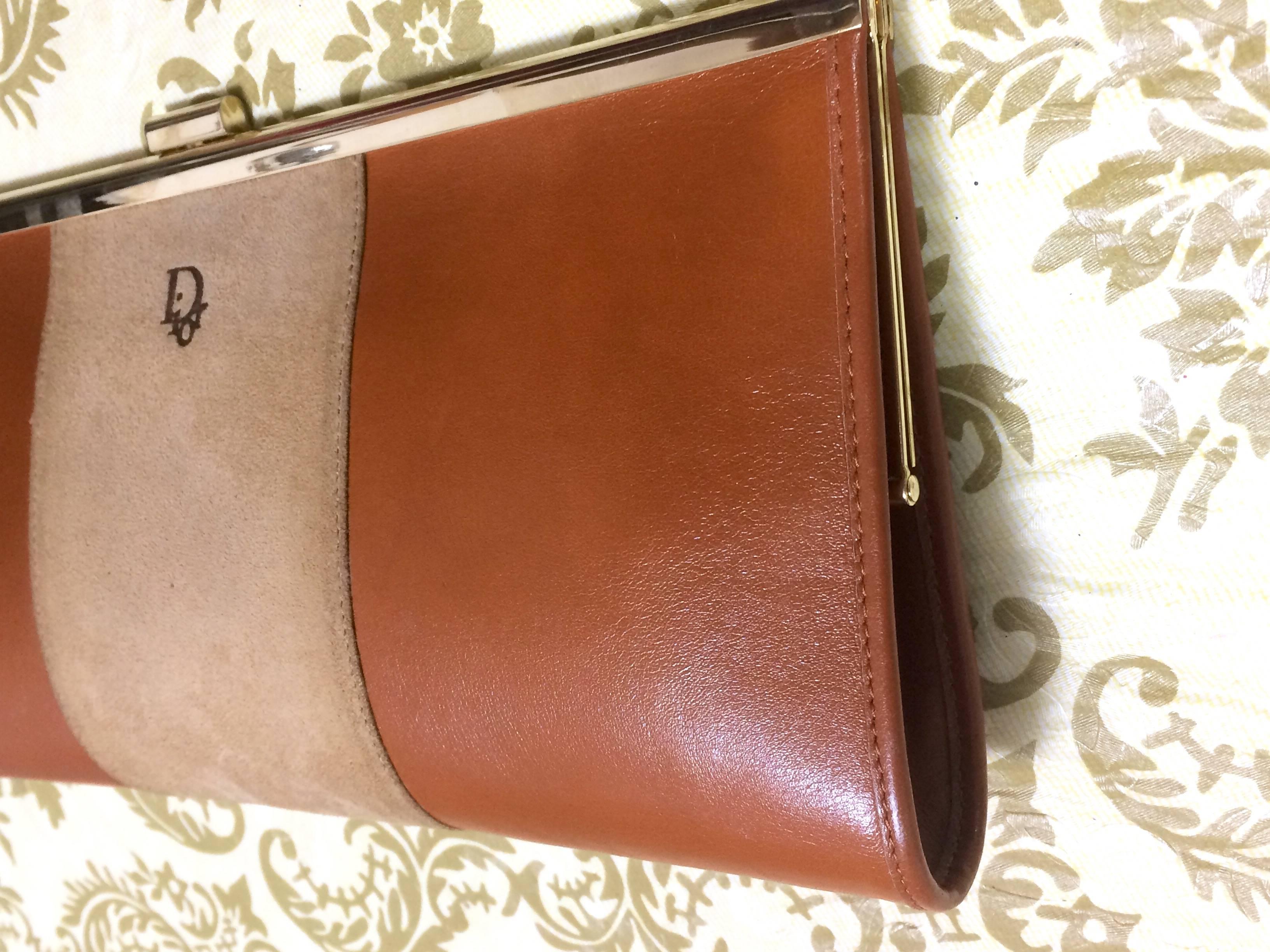 Vintage Christian Dior beige suede and tanned brown leather clutch purse For Sale 1