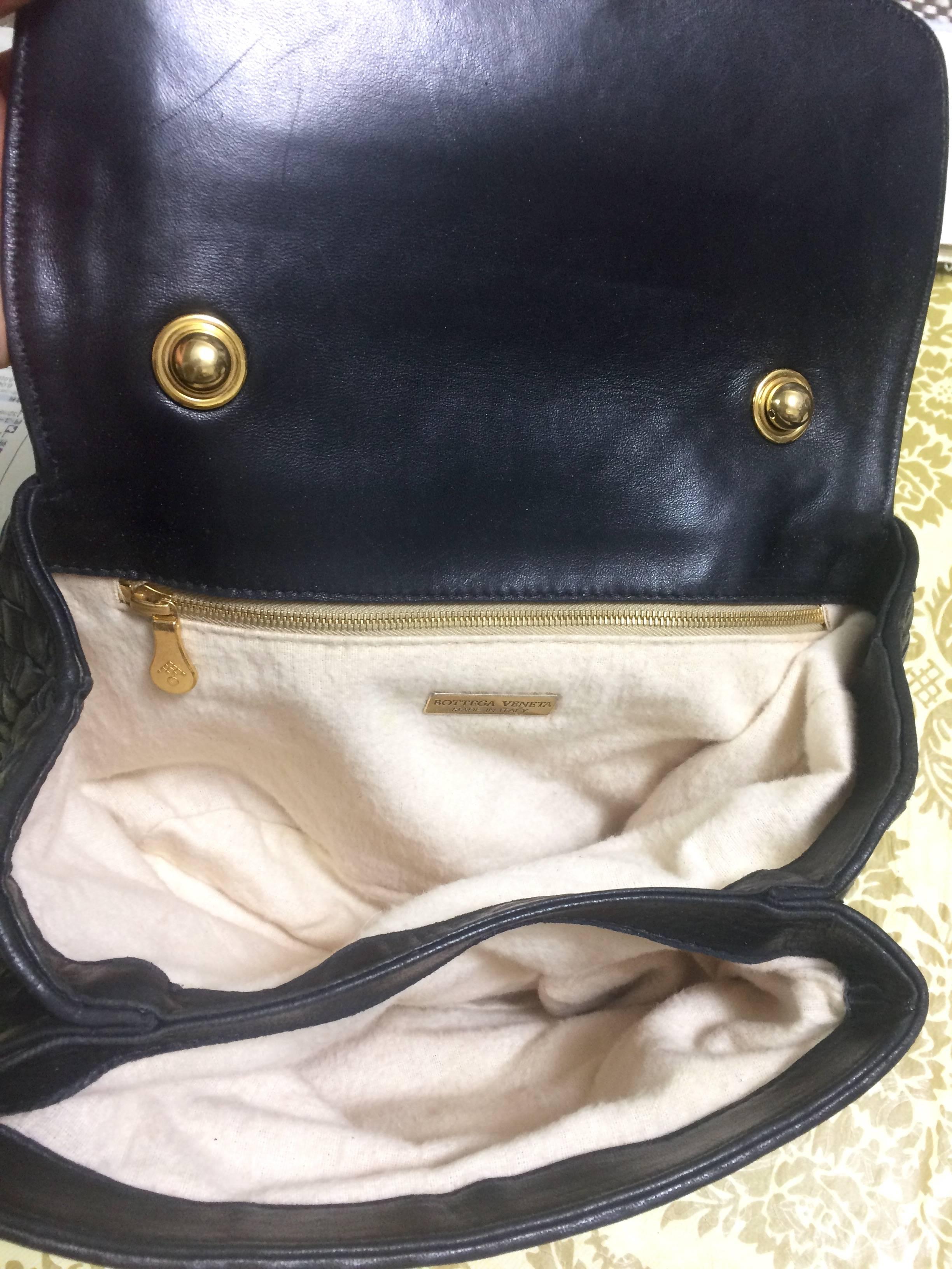 Vintage Bottega Veneta classic black lamb leather intrecciato handbag.  2