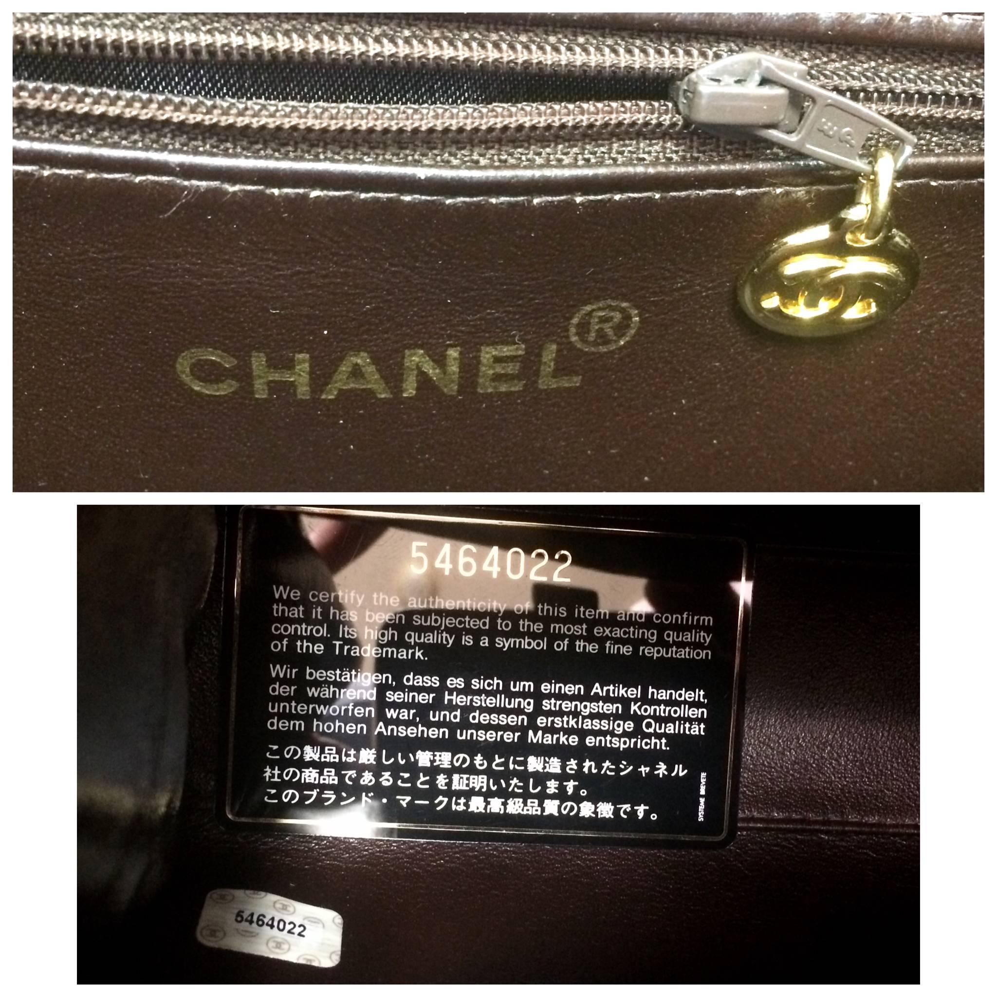 Vintage CHANEL chocolate brown leather trapezoid shape handbag with golden CC. For Sale 2