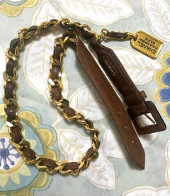 Vintage CHANEL brown classic leathering chain belt with golden square logo charm