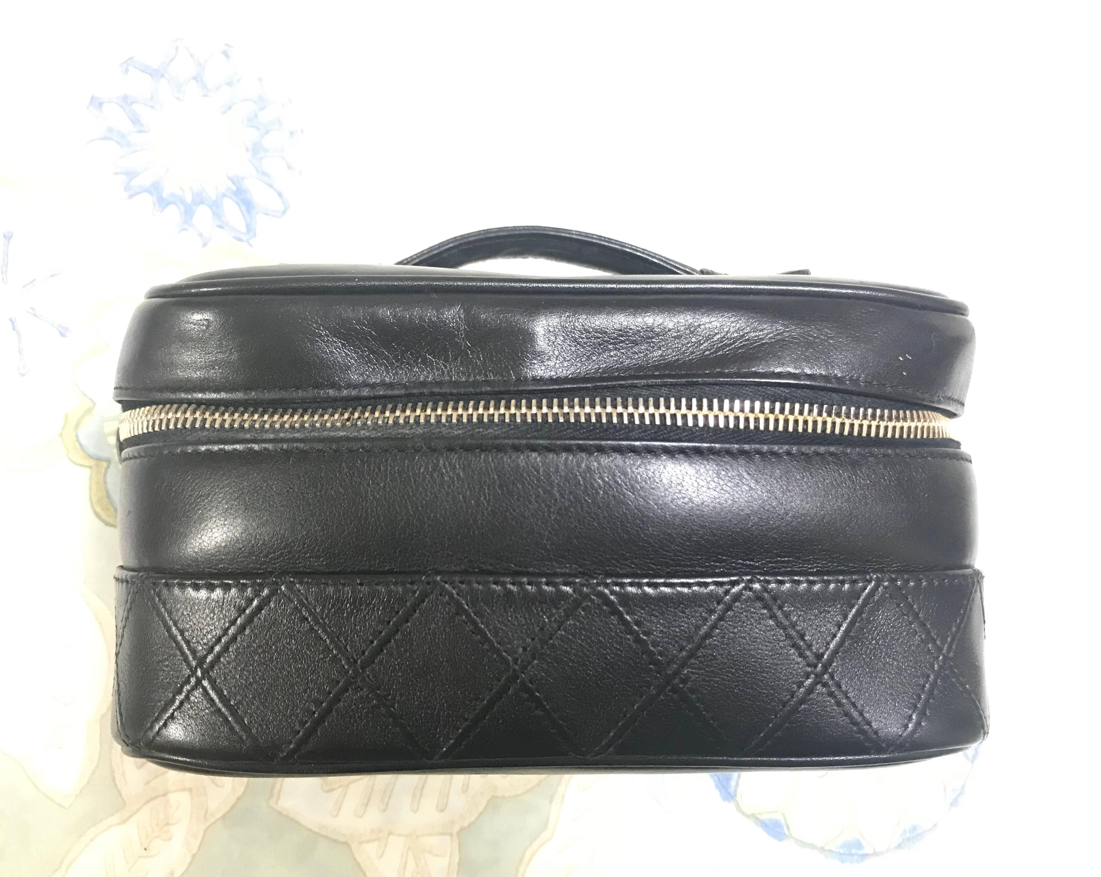 chanel vanity pouch