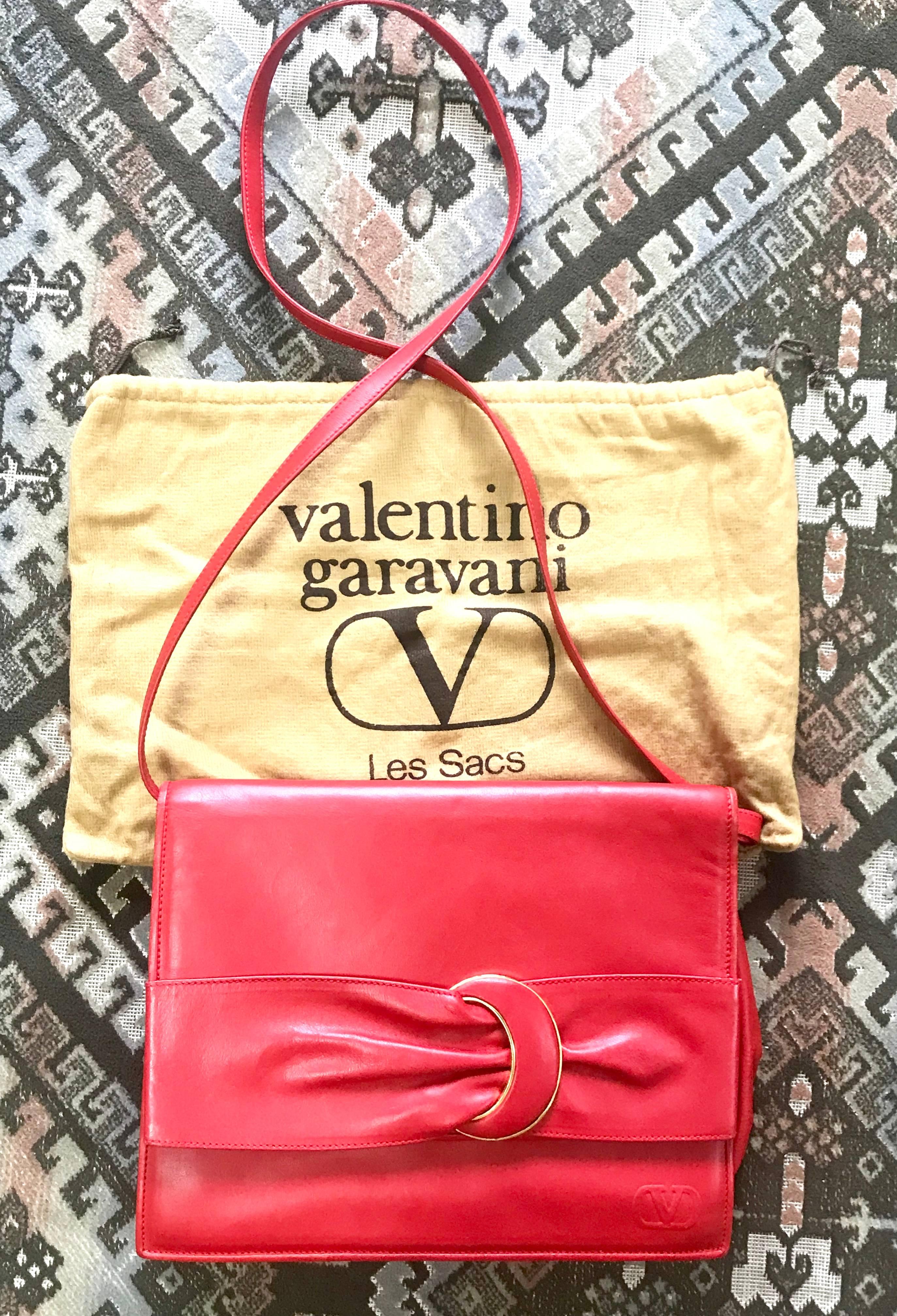 Vintage Valentino Garavani orange red leather clutch shoulder bag with buckle. For Sale 5