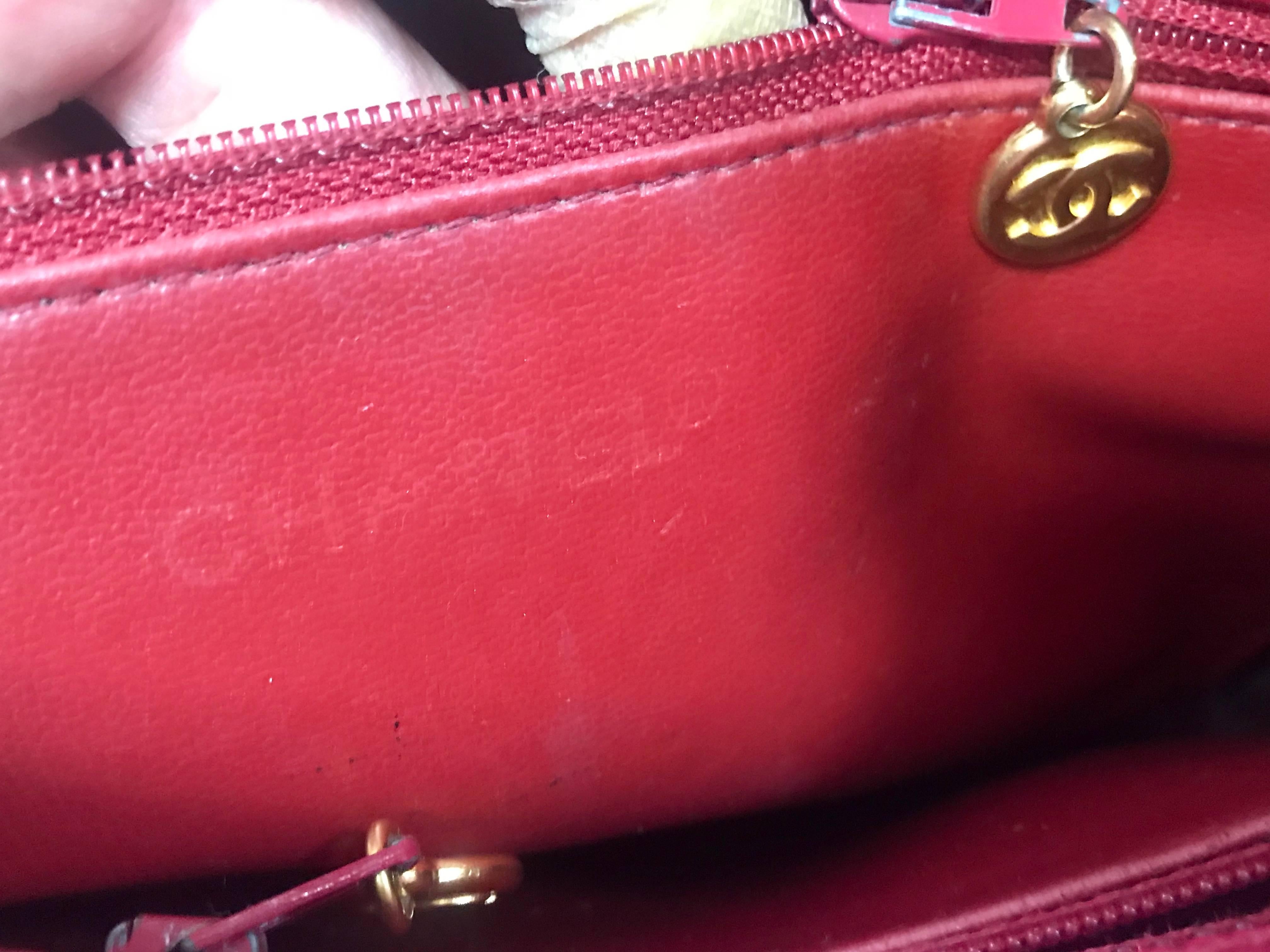 Vintage CHANEL cherry red caviar leather quilted shoulder bag, tote with cc ball For Sale 5
