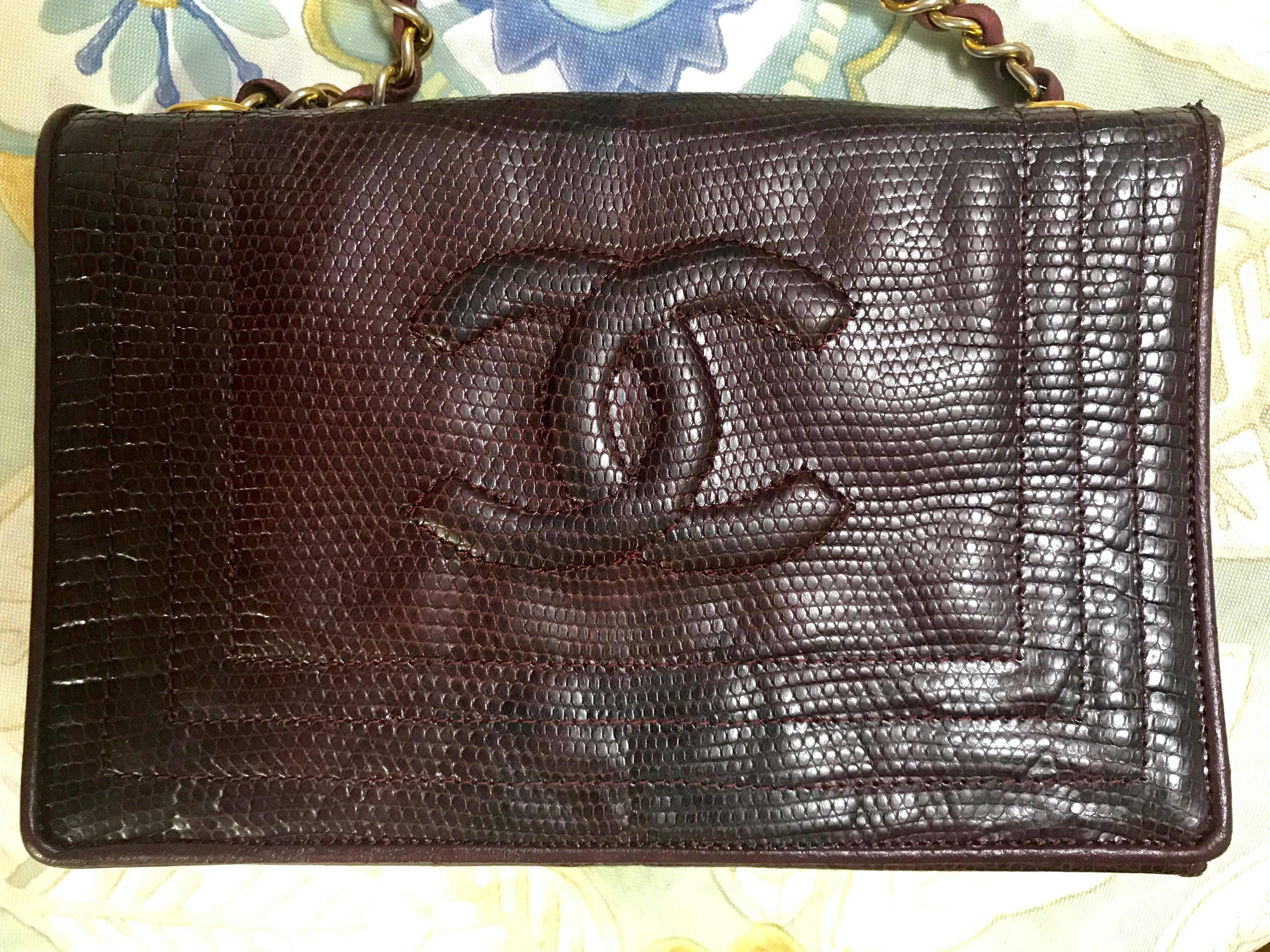 Women's Chanel Vintage genuine dark wine brown lizard chain shoulder bag with CC mark For Sale