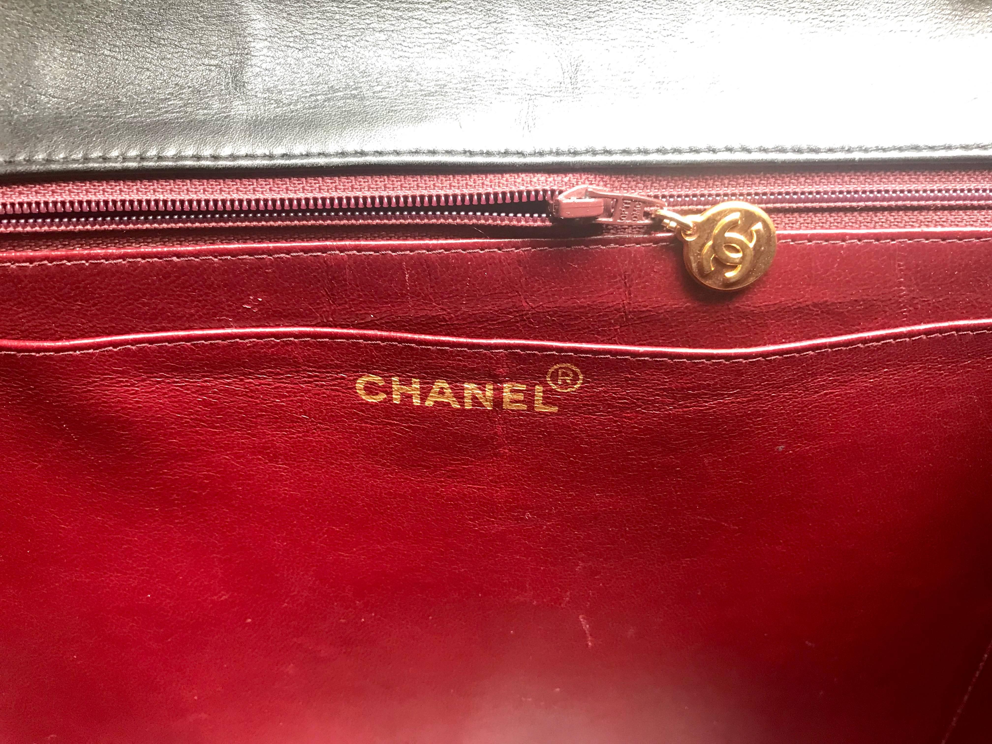 Vintage CHANEL black lamb leather large, jumbo classic flap 2.55 shoulder bag. For Sale 10