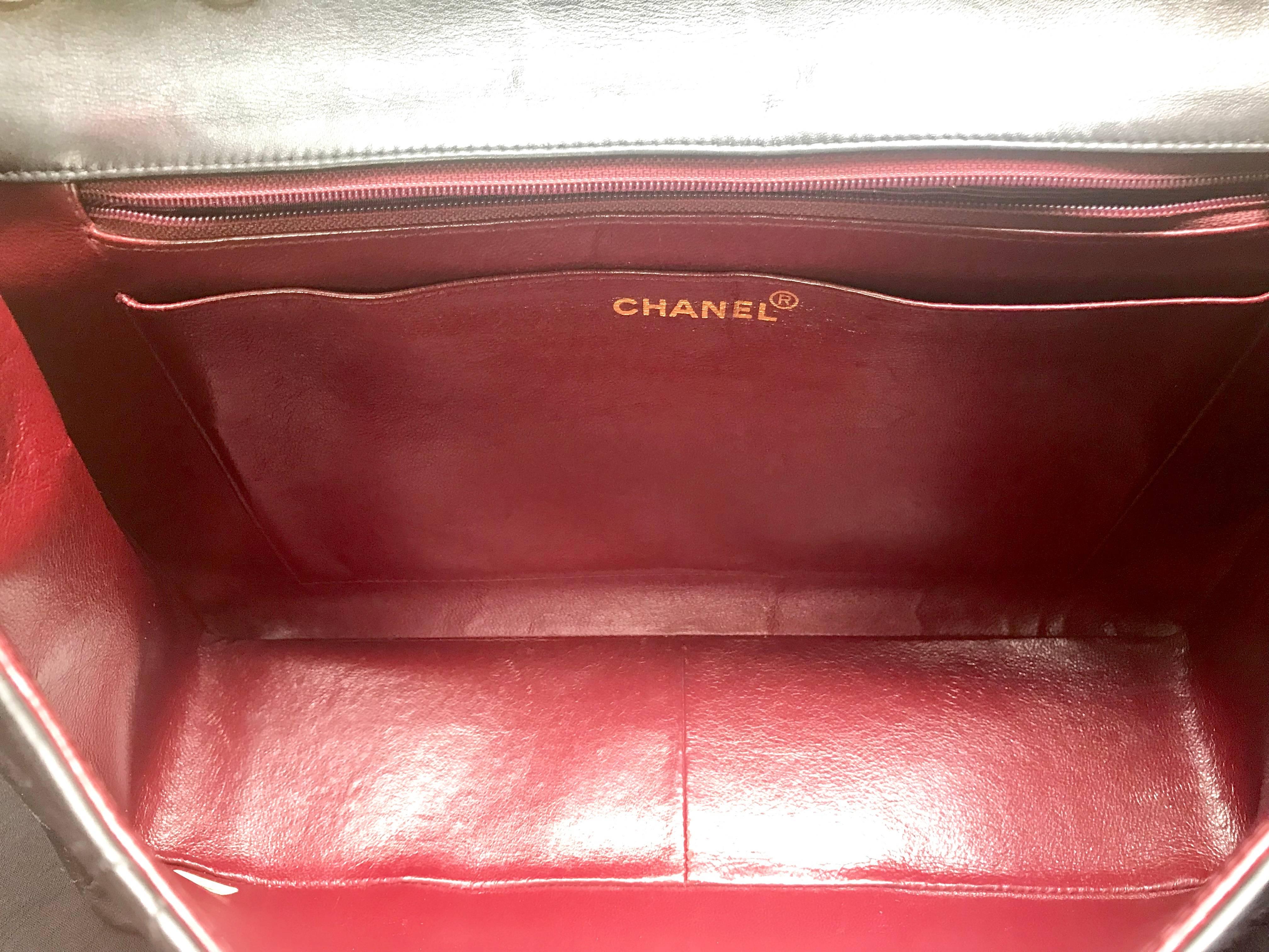 Vintage CHANEL black lamb leather large, jumbo classic flap 2.55 shoulder bag. For Sale 11