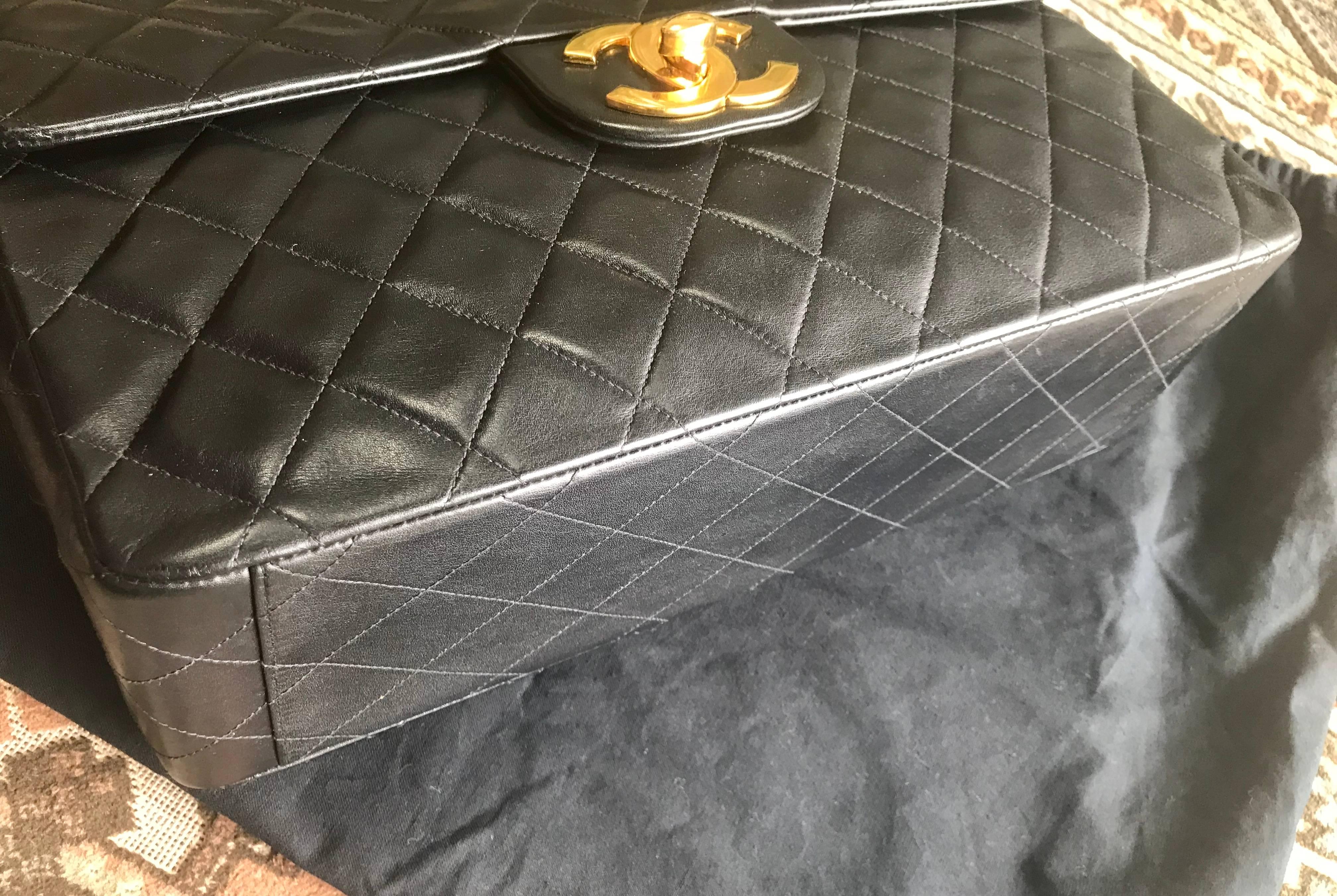 Vintage CHANEL black lamb leather large, jumbo classic flap 2.55 shoulder bag. For Sale 5
