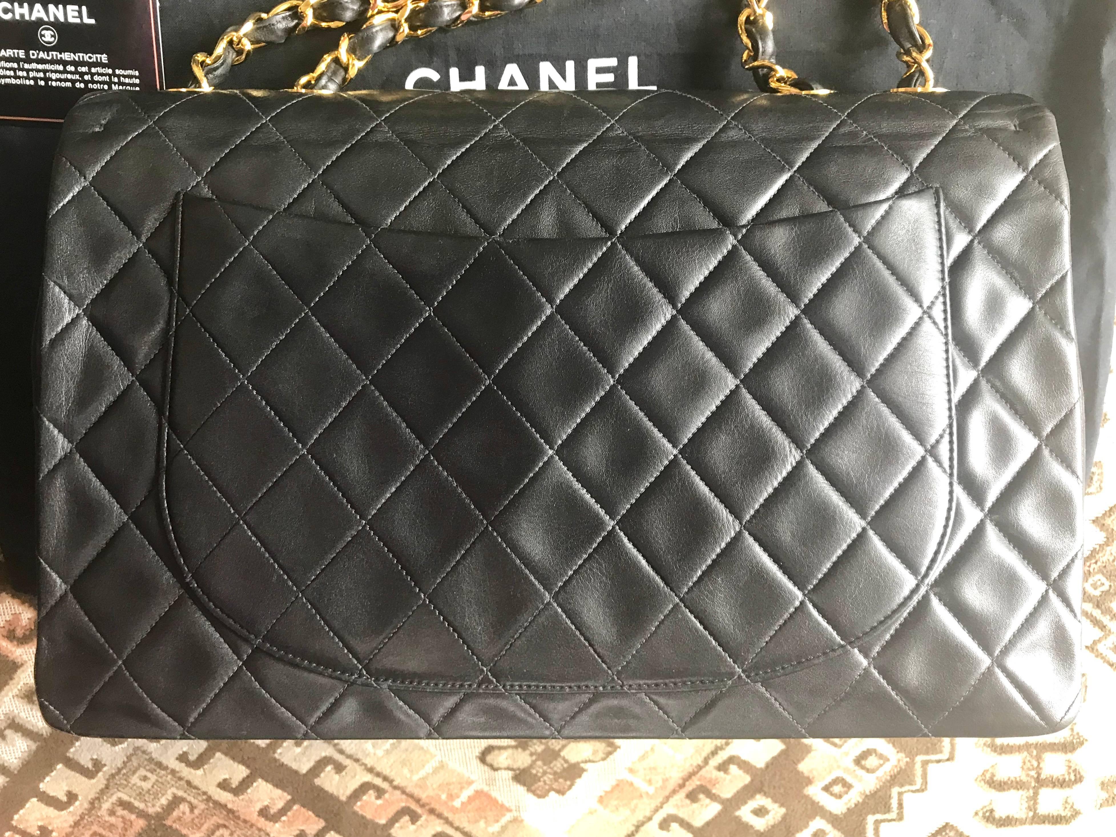 Vintage CHANEL black lamb leather large, jumbo classic flap 2.55 shoulder bag. For Sale 3