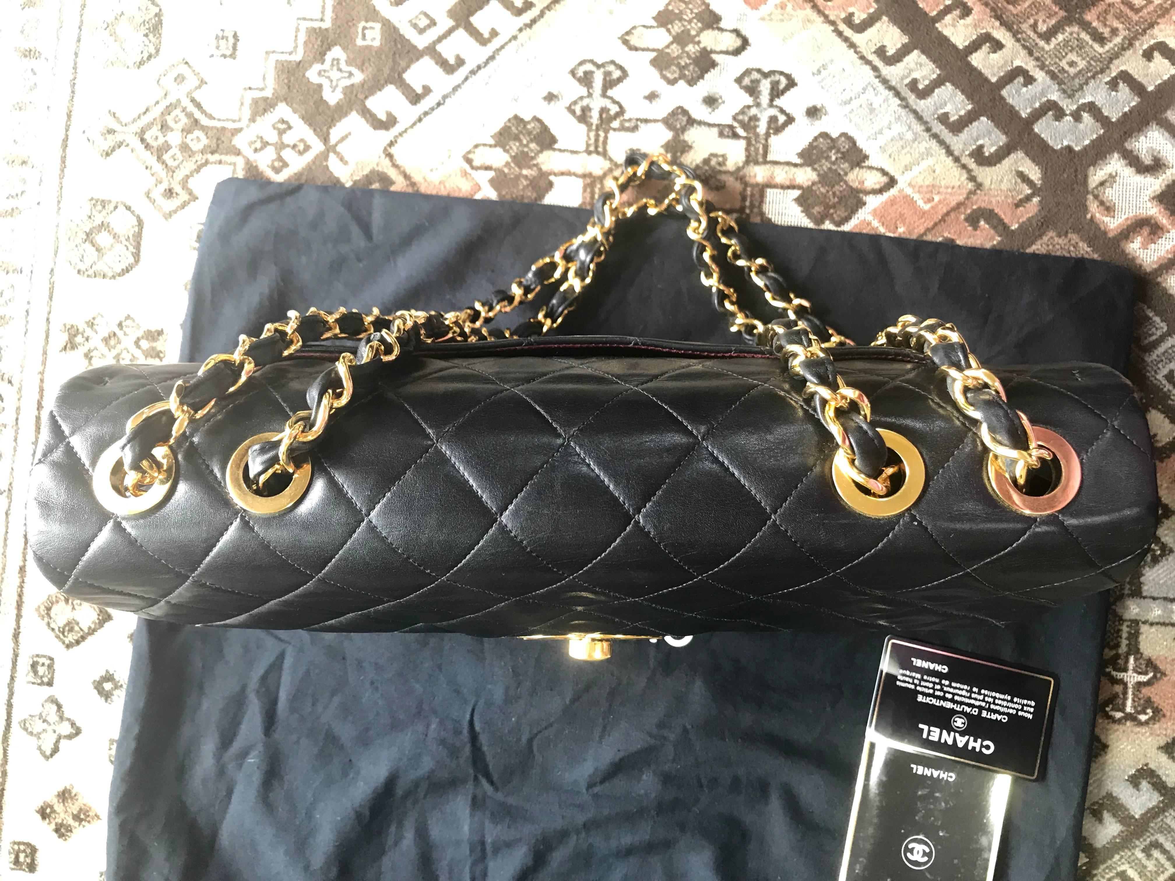 Vintage CHANEL black lamb leather large, jumbo classic flap 2.55 shoulder bag. For Sale 4