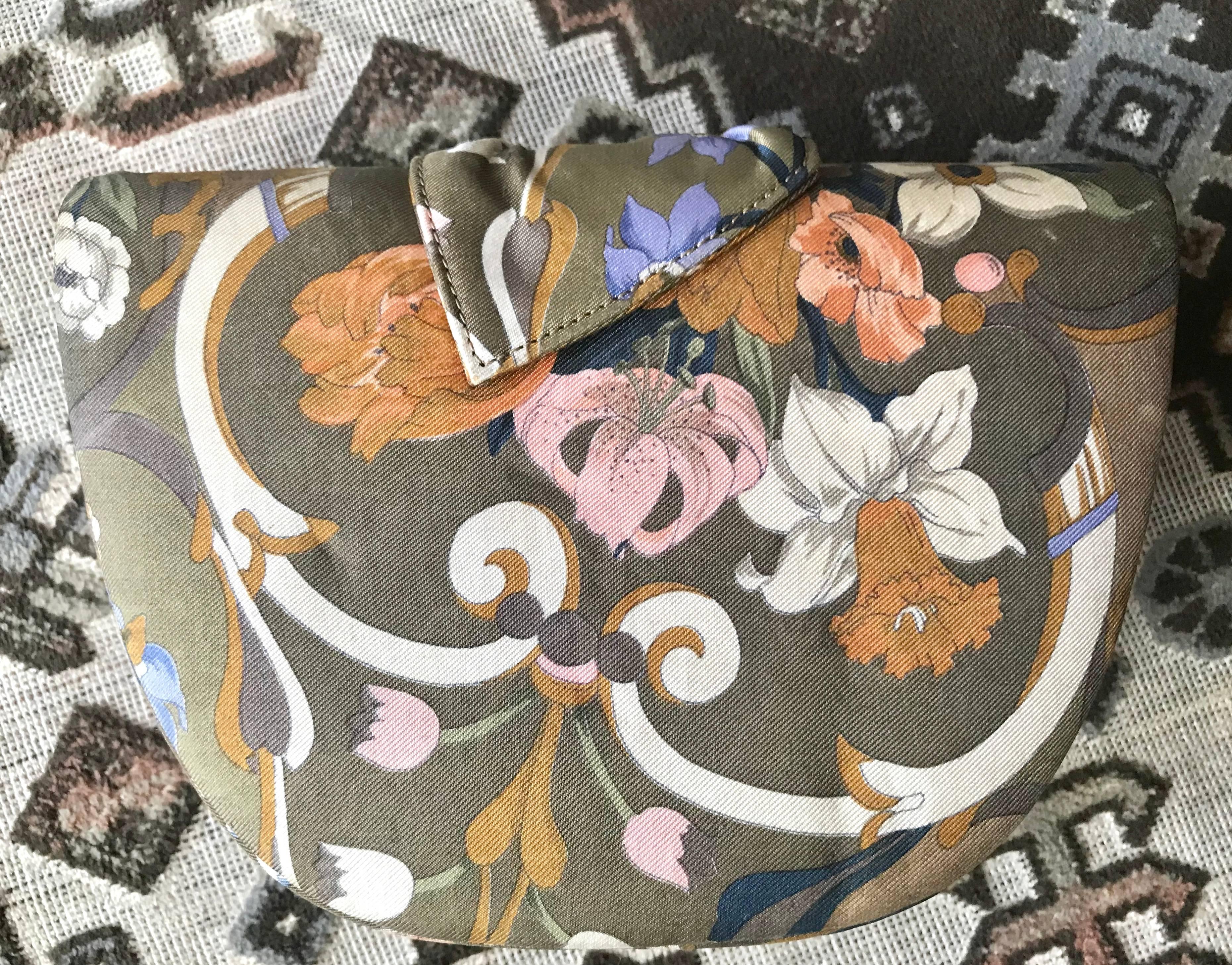 Gucci Vintage khaki brown tone floral printed satin fabric clutch bag, 1980s   9