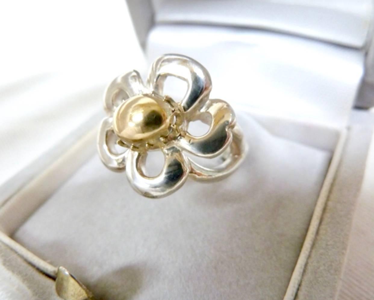 Vintage Hermes 925 silver and 18k gold flower design ring. With original case. For Sale 1