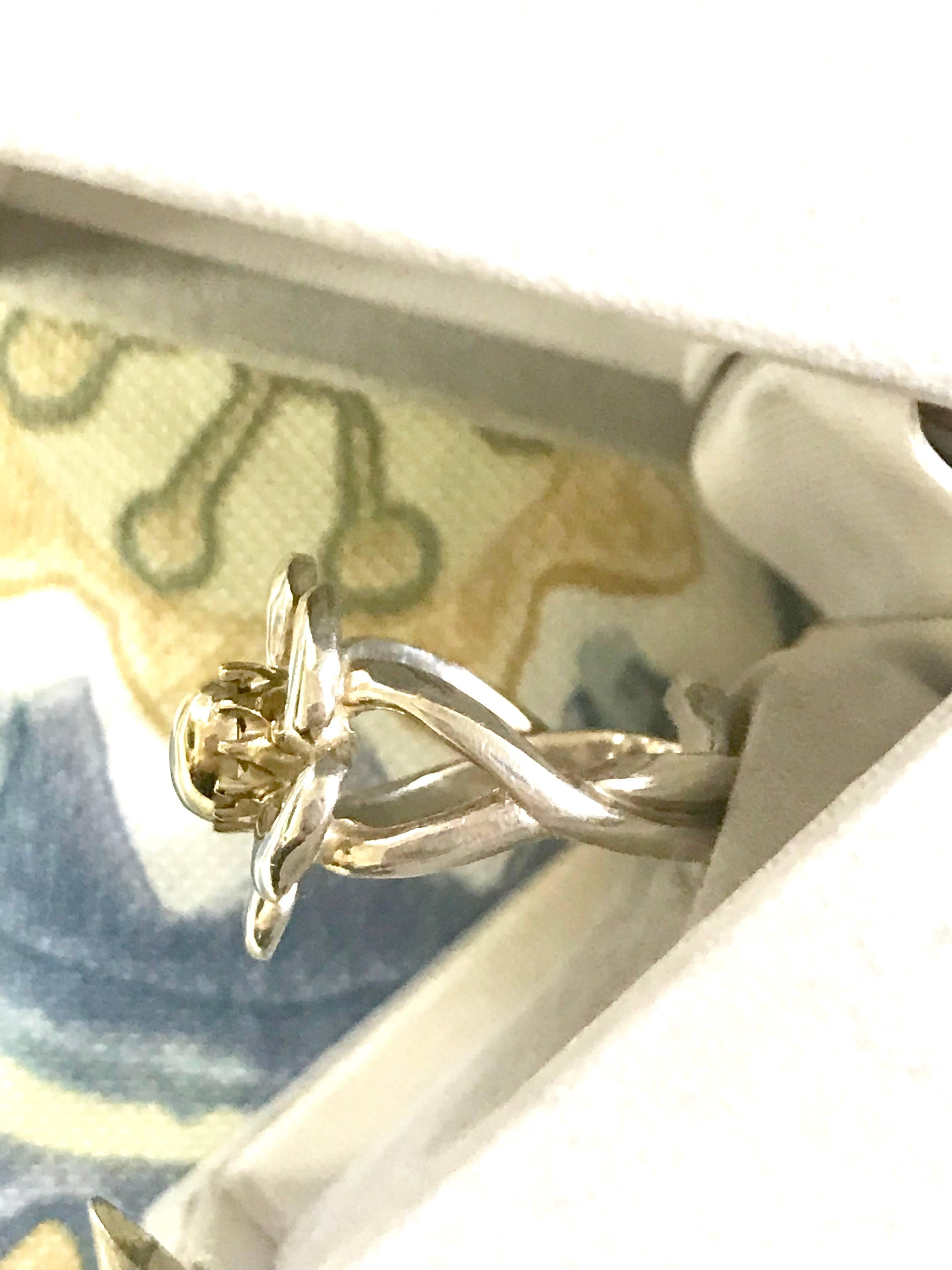 Vintage Hermes 925 silver and 18k gold flower design ring. With original case. For Sale 6