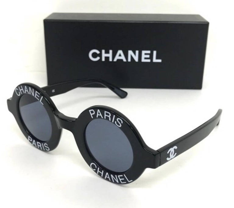Chanel Vintage black round frame mod sunglasses with white CHANEL PARIS  logo For Sale at 1stDibs