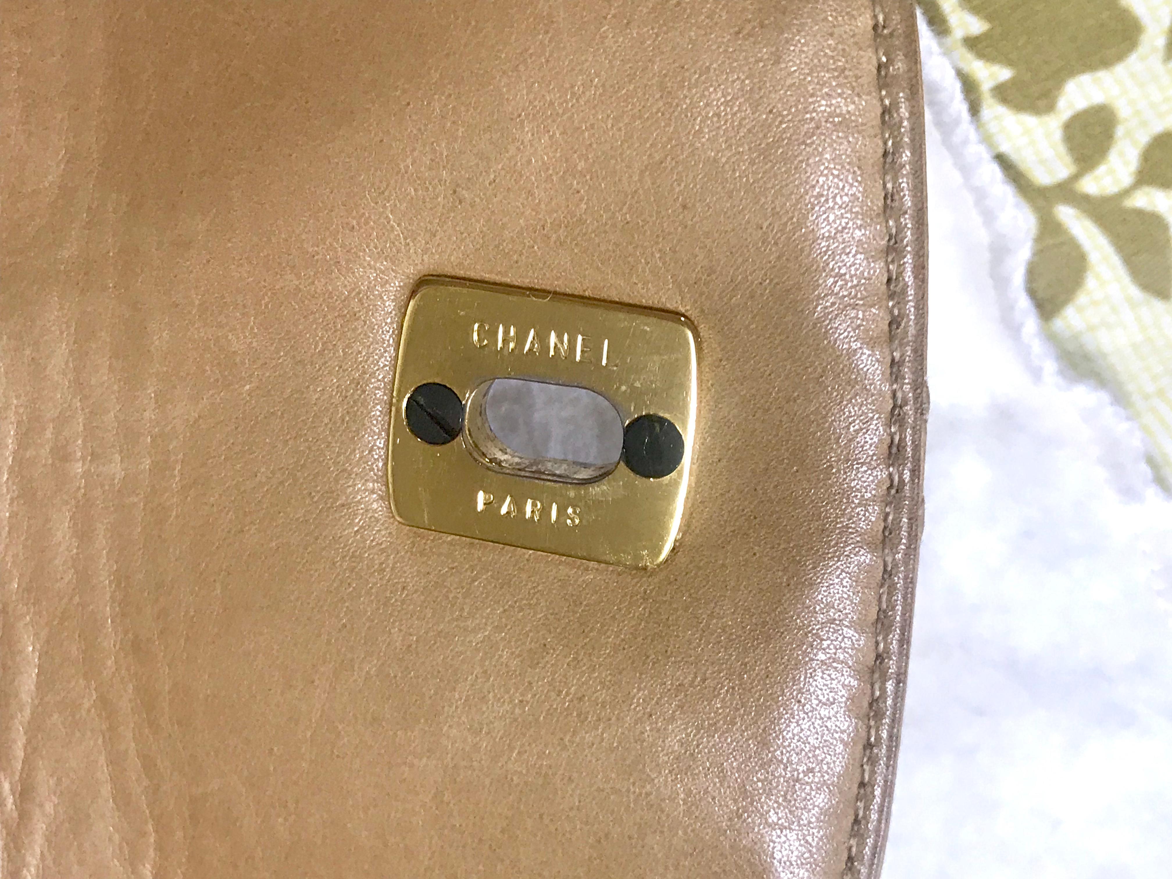 Chanel Vintage beige calfskin waist purse / fanny pack / hip bag with gold CC  3