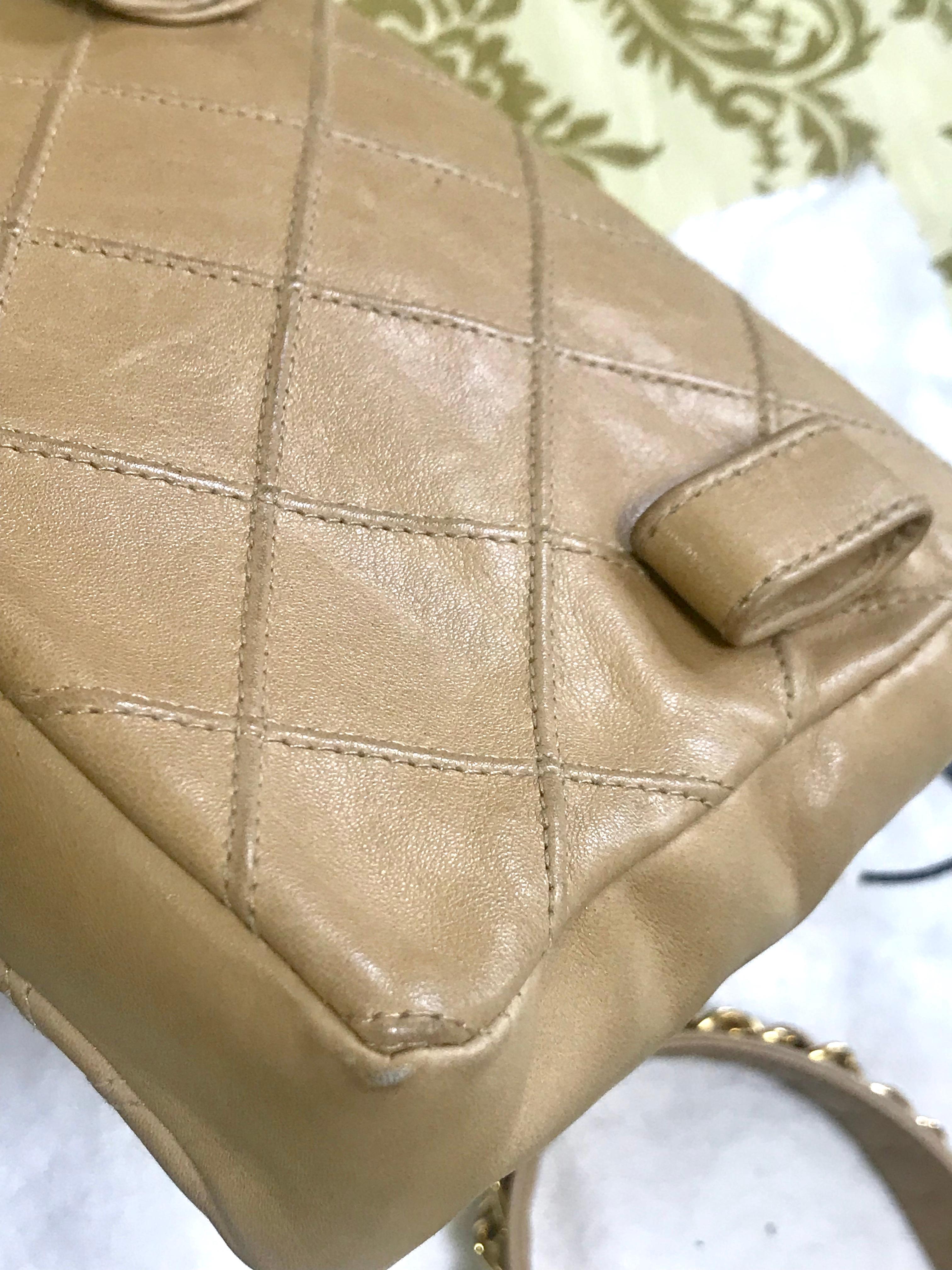 Chanel Vintage beige calfskin waist purse / fanny pack / hip bag with gold CC  7