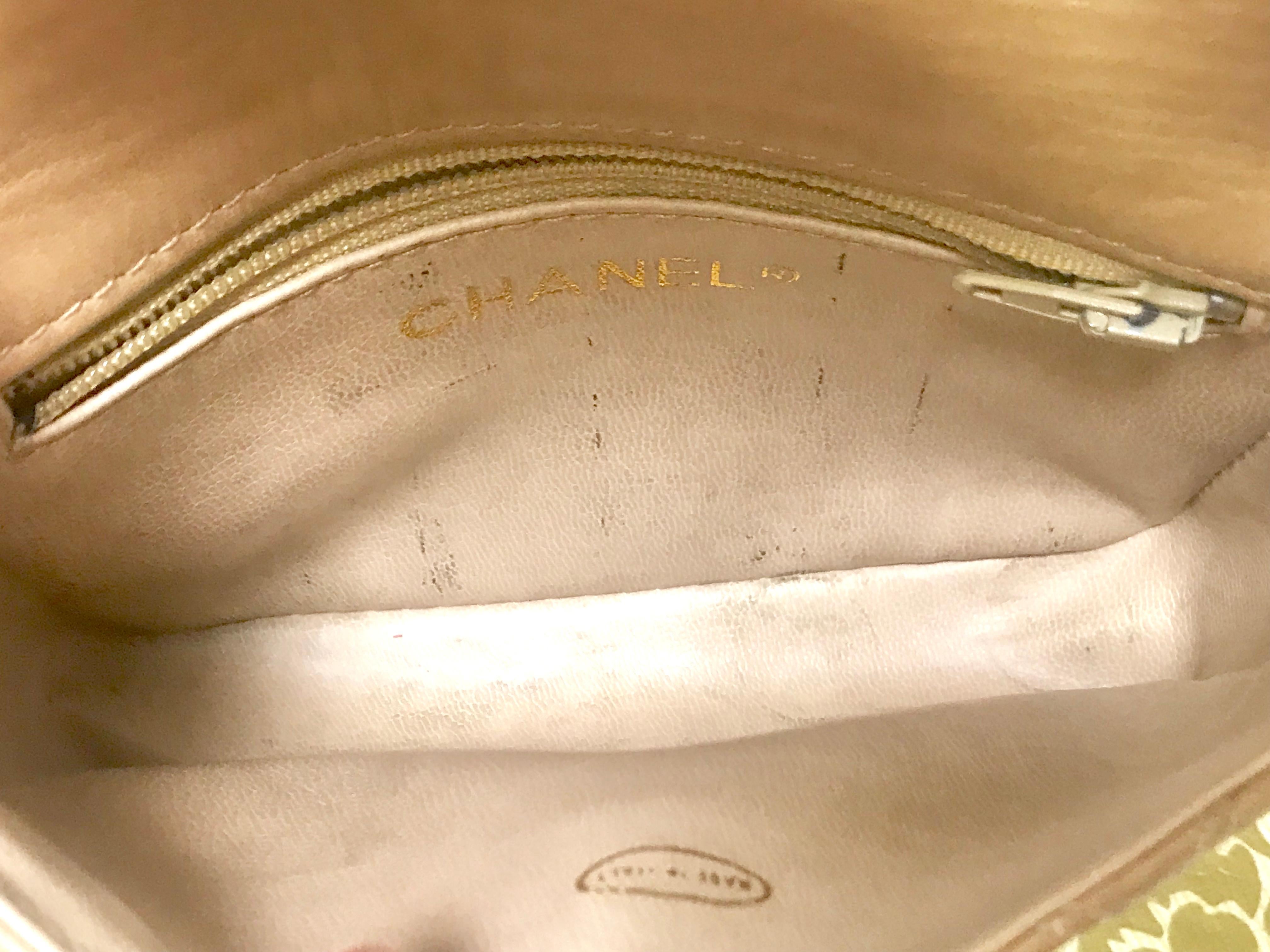 Chanel Vintage beige calfskin waist purse / fanny pack / hip bag with gold CC  9