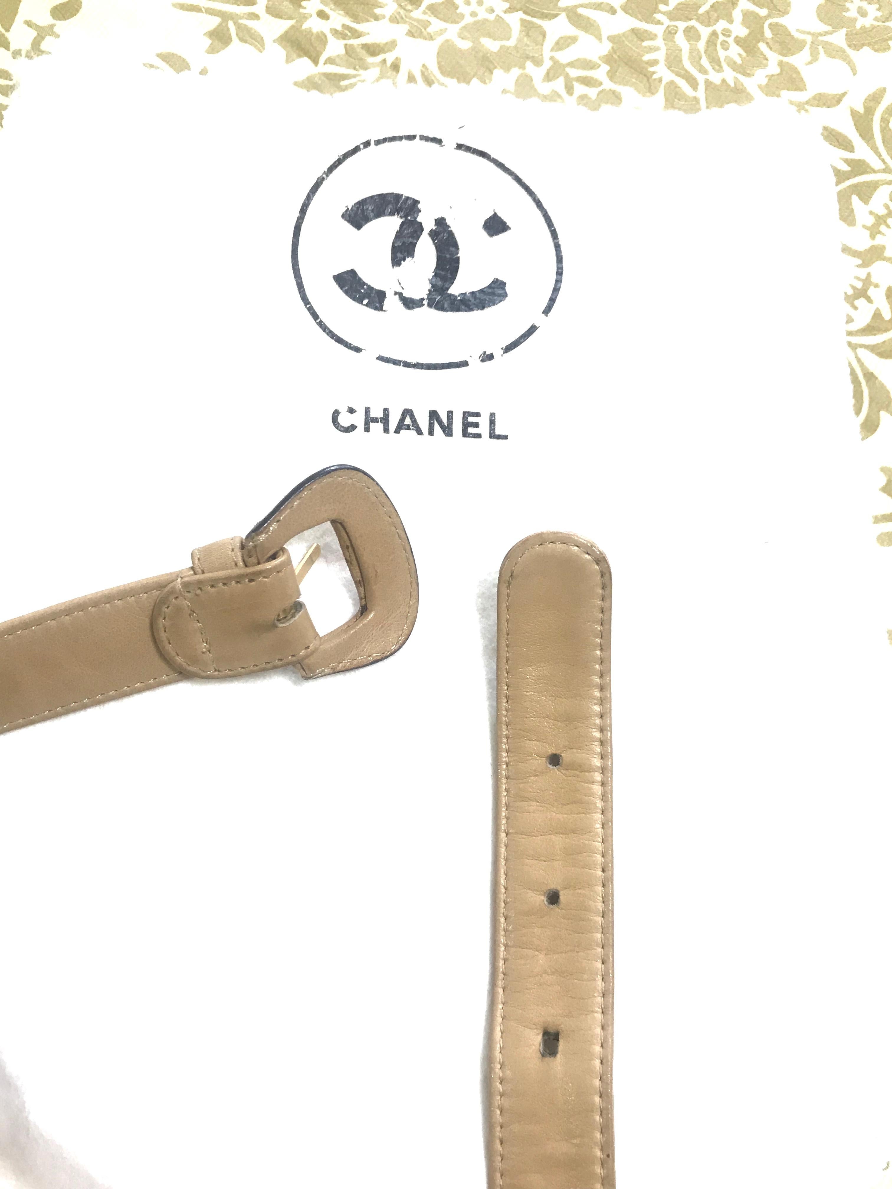 Chanel Vintage beige calfskin waist purse / fanny pack / hip bag with gold CC  15
