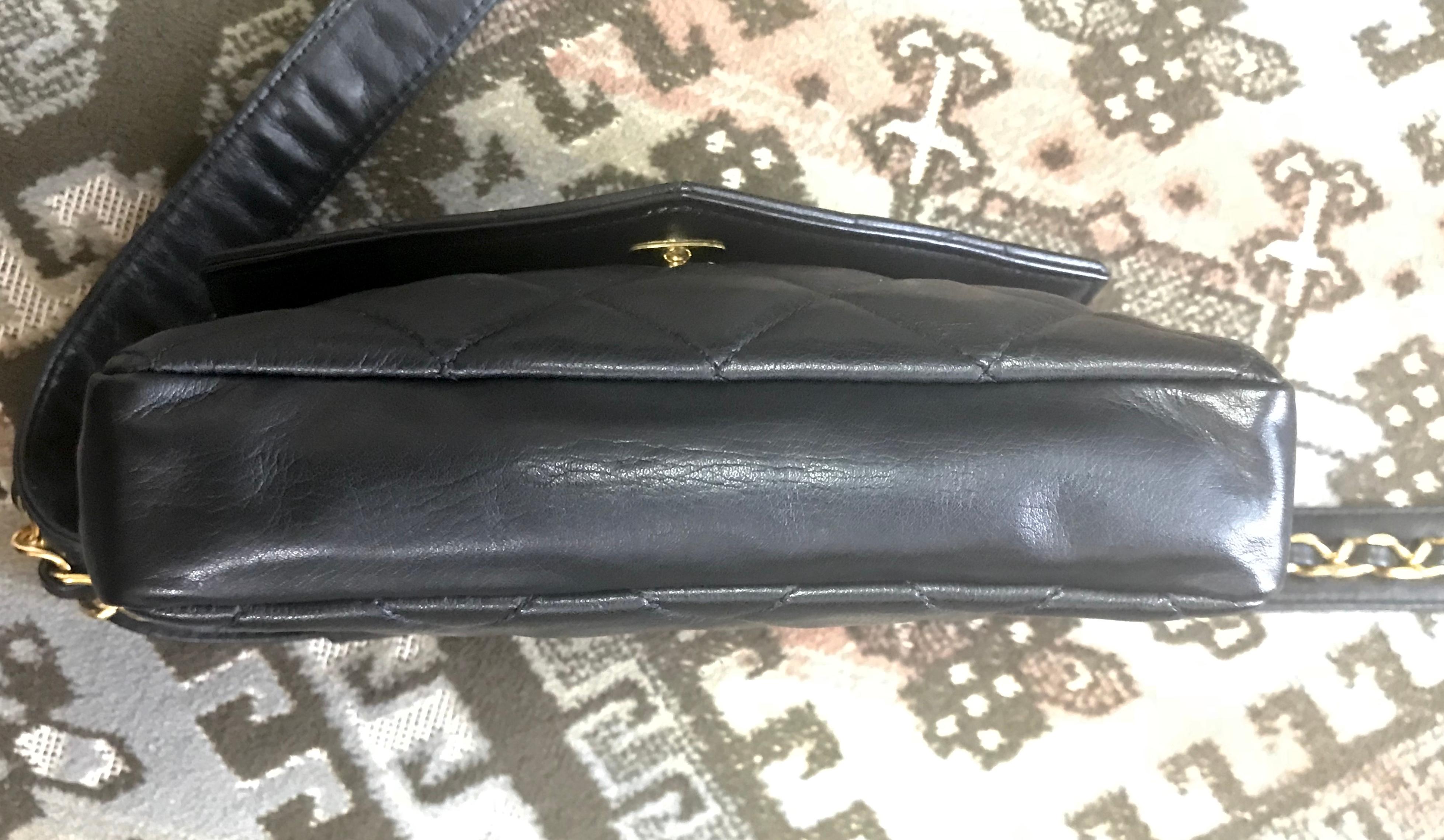 Vintage CHANEL black belt bag, fanny pack with golden chain belt and CC. 28”-30” 3
