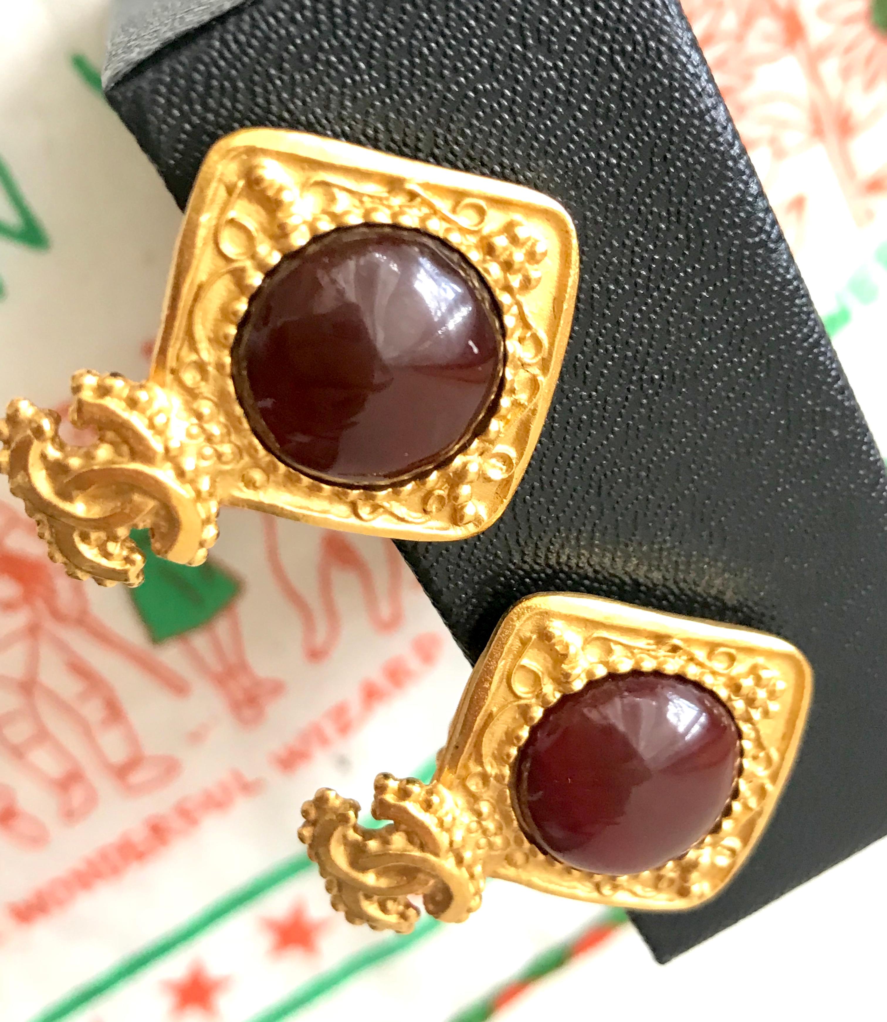 Women's Vintage CHANEL golden square frame and wine red round gripoix stone earrings. For Sale