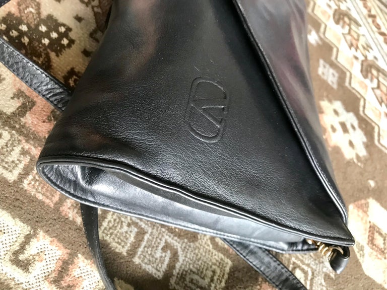 Valentino Garavani Vintage Black nappa leather bow clutch purse / shoulder bag For Sale 2