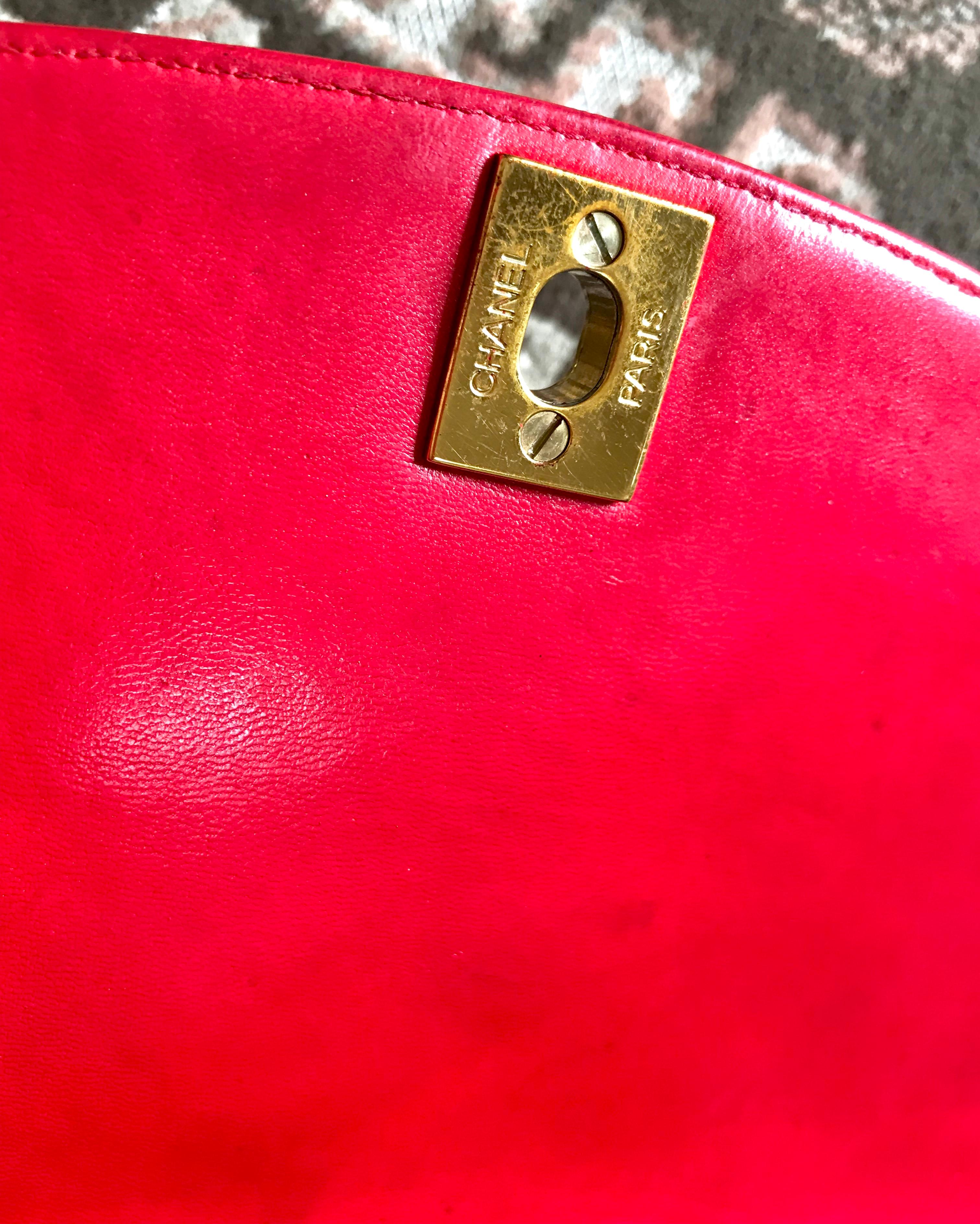 Chanel Vintage red lambskin Diana chain shoulder flap bag with CC closure, 1990s For Sale 7