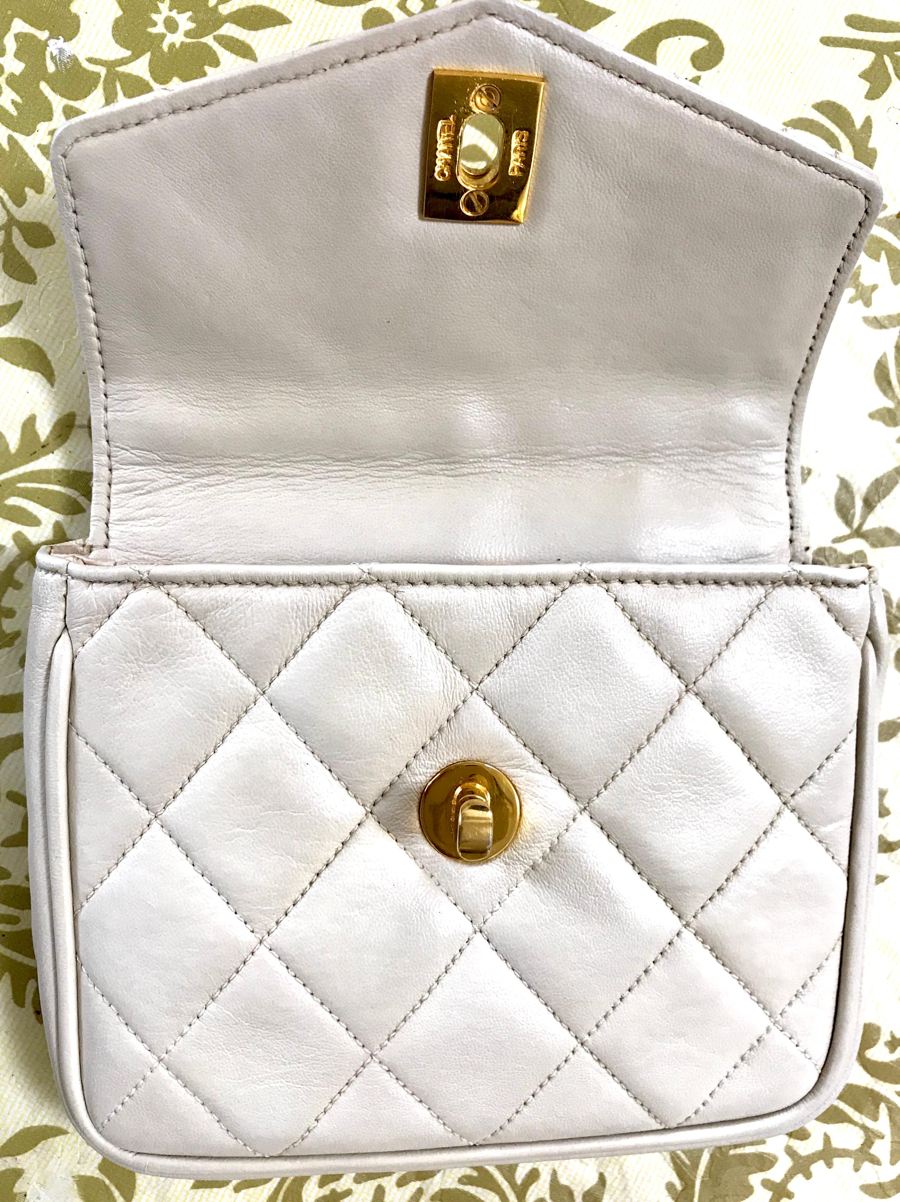 Chanel Vintage ivory / cream lambskin fanny pack hip bag with golden CC closure For Sale 8