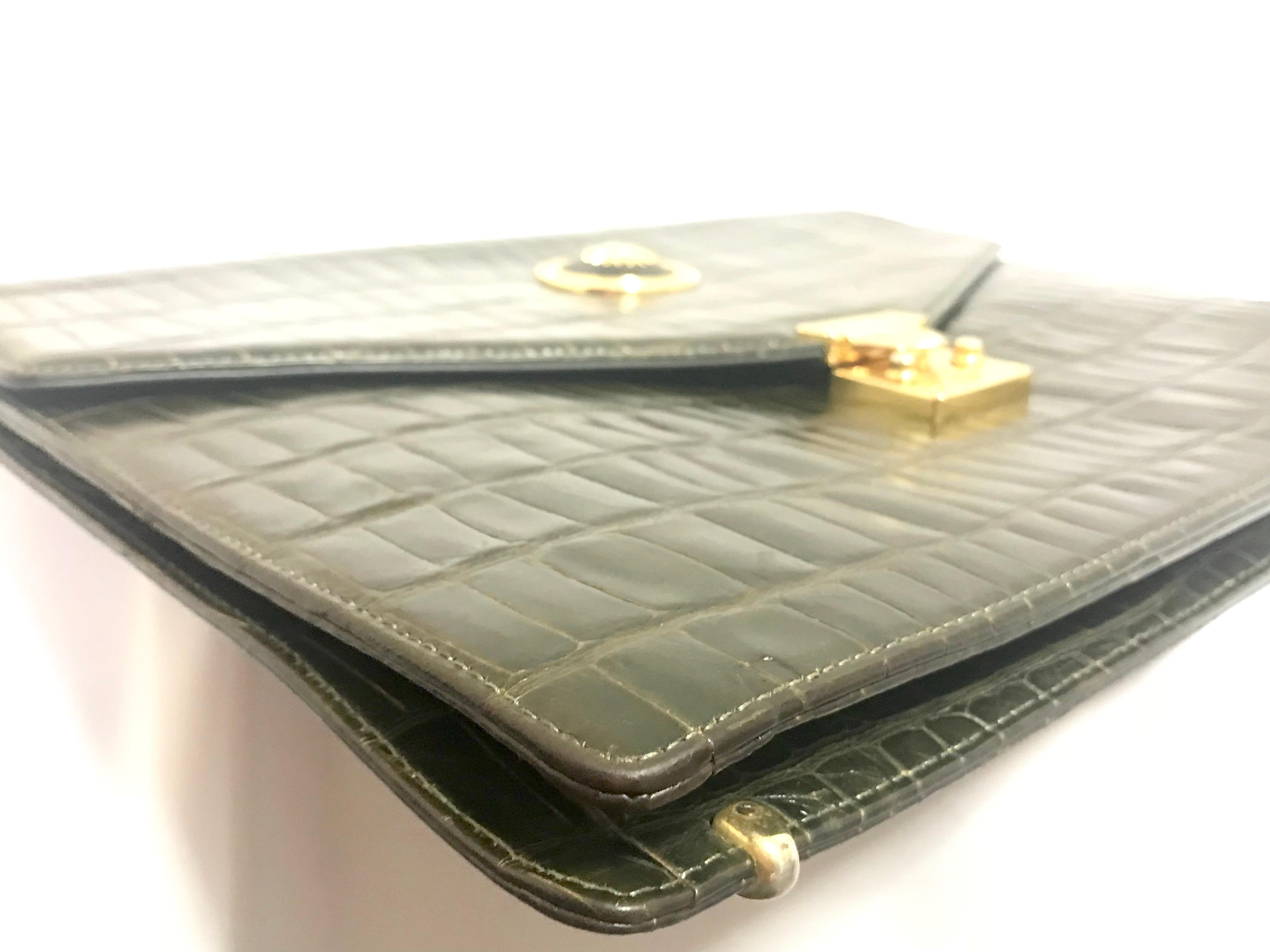 Gianni Versace Vintage khaki croc embossed leather document portfolio bag For Sale 5