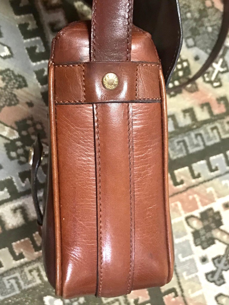 Celine Vintage genuine brown leather shoulder bag with golden logo motif  For Sale 6