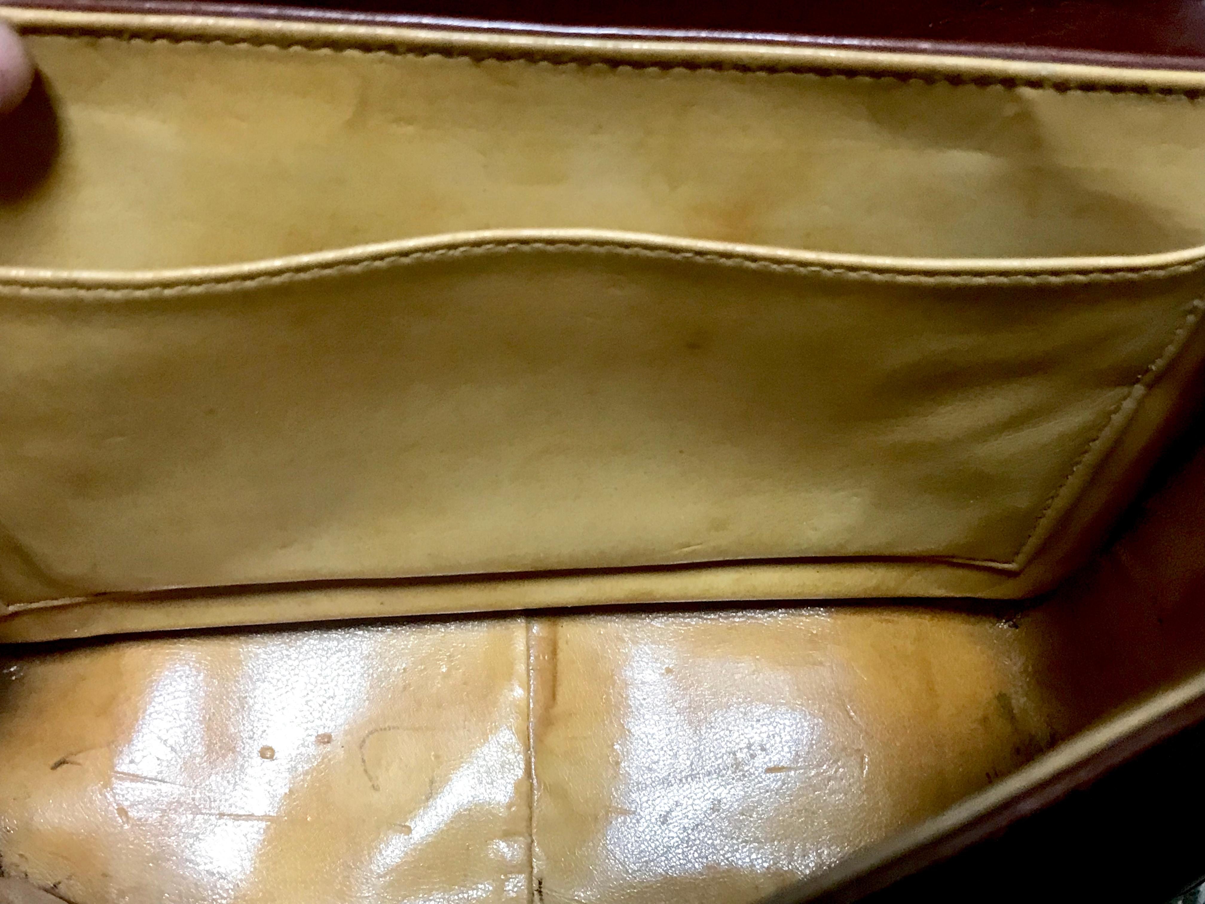 Celine Vintage genuine brown leather shoulder bag with golden logo motif  For Sale 6