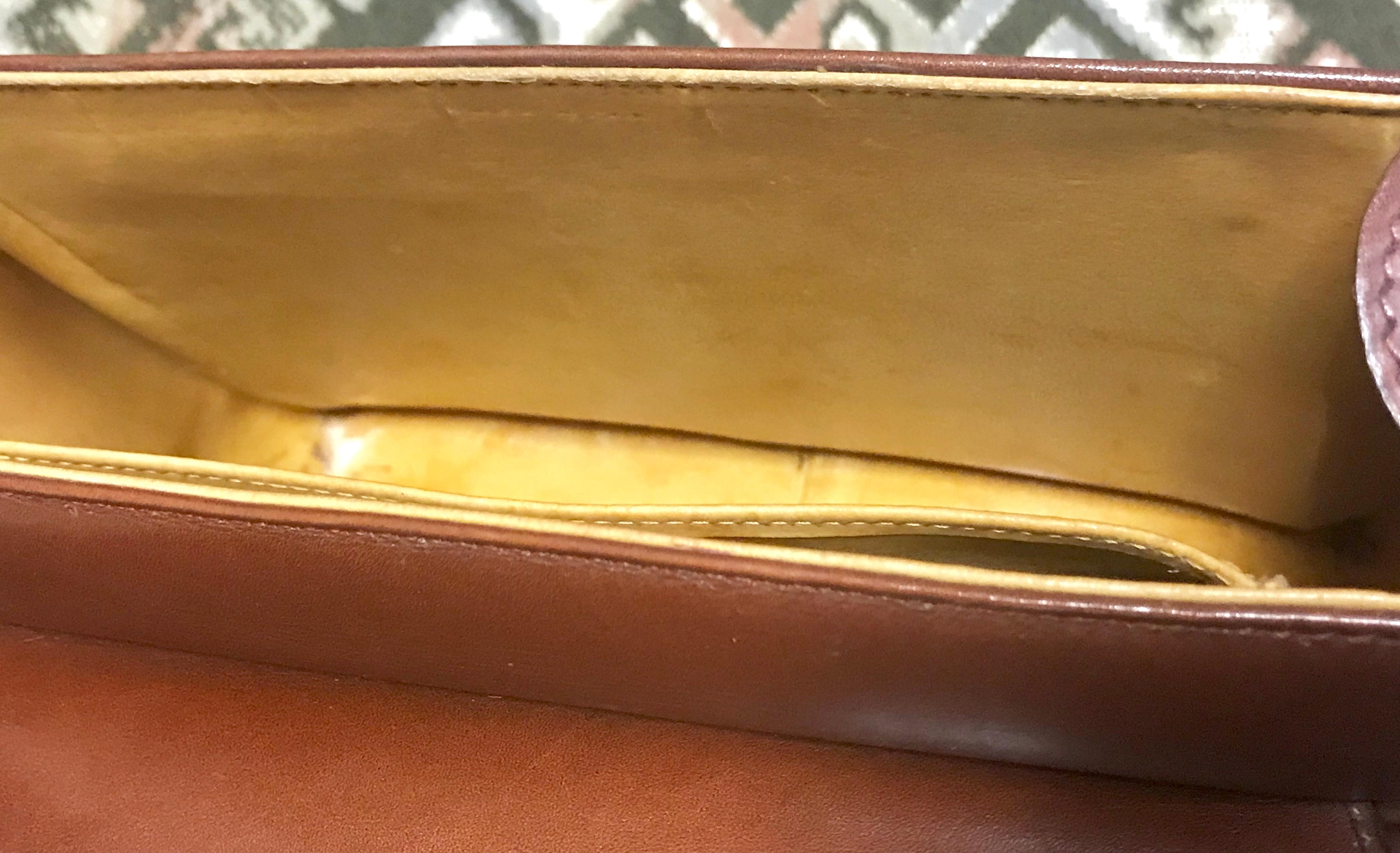 Celine Vintage genuine brown leather shoulder bag with golden logo motif For Sale 8