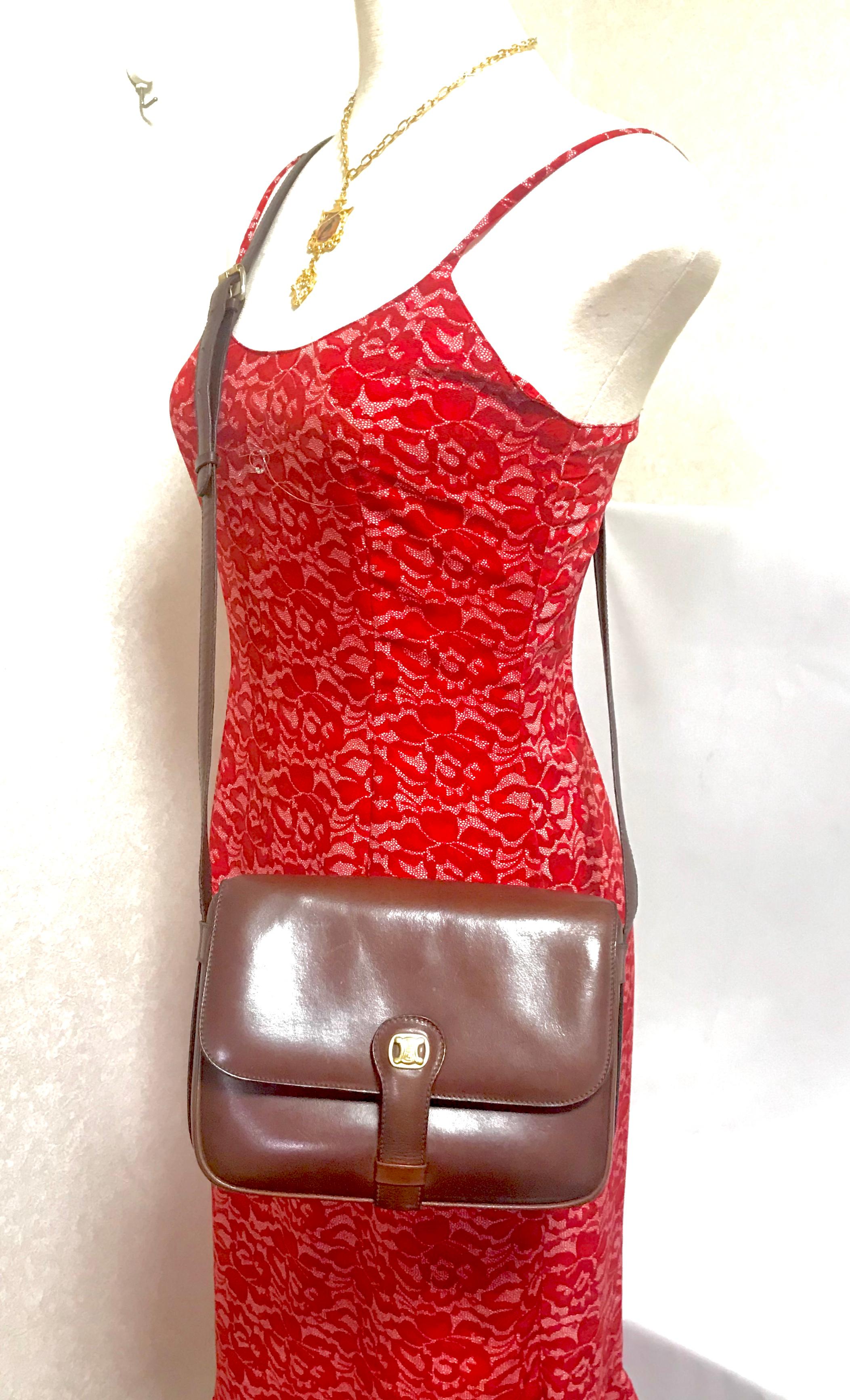 Celine Vintage genuine brown leather shoulder bag with golden logo motif For Sale 13