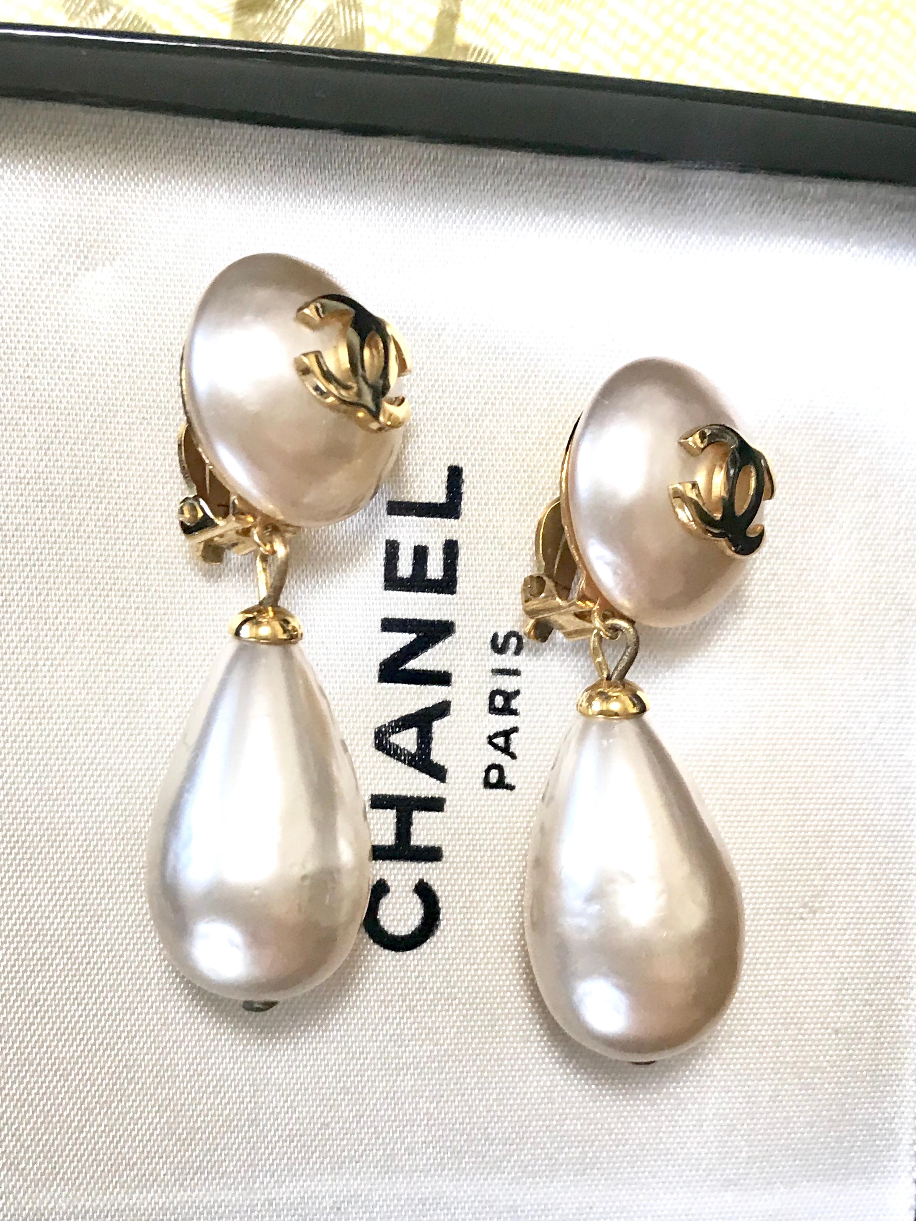 chanel teardrop pearl earrings