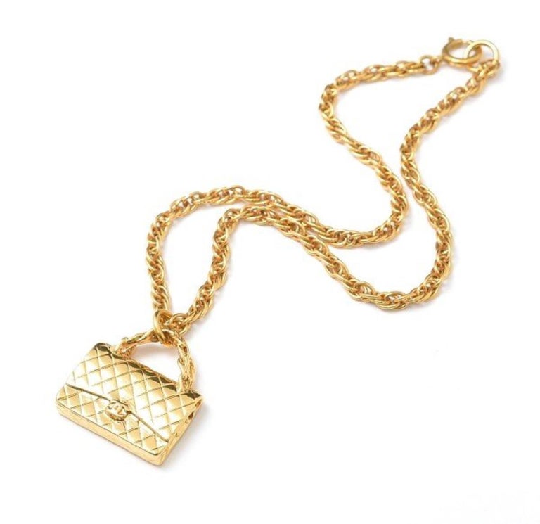 Vintage CHANEL golden chain necklace with classic 2.55 bag charm. For Sale 1