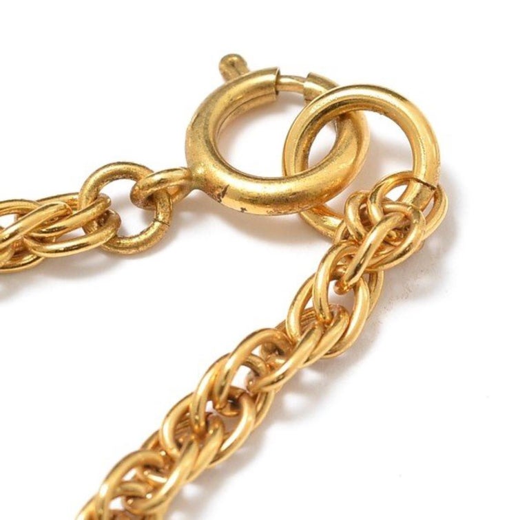 Vintage CHANEL golden chain necklace with classic 2.55 bag charm. For Sale 2