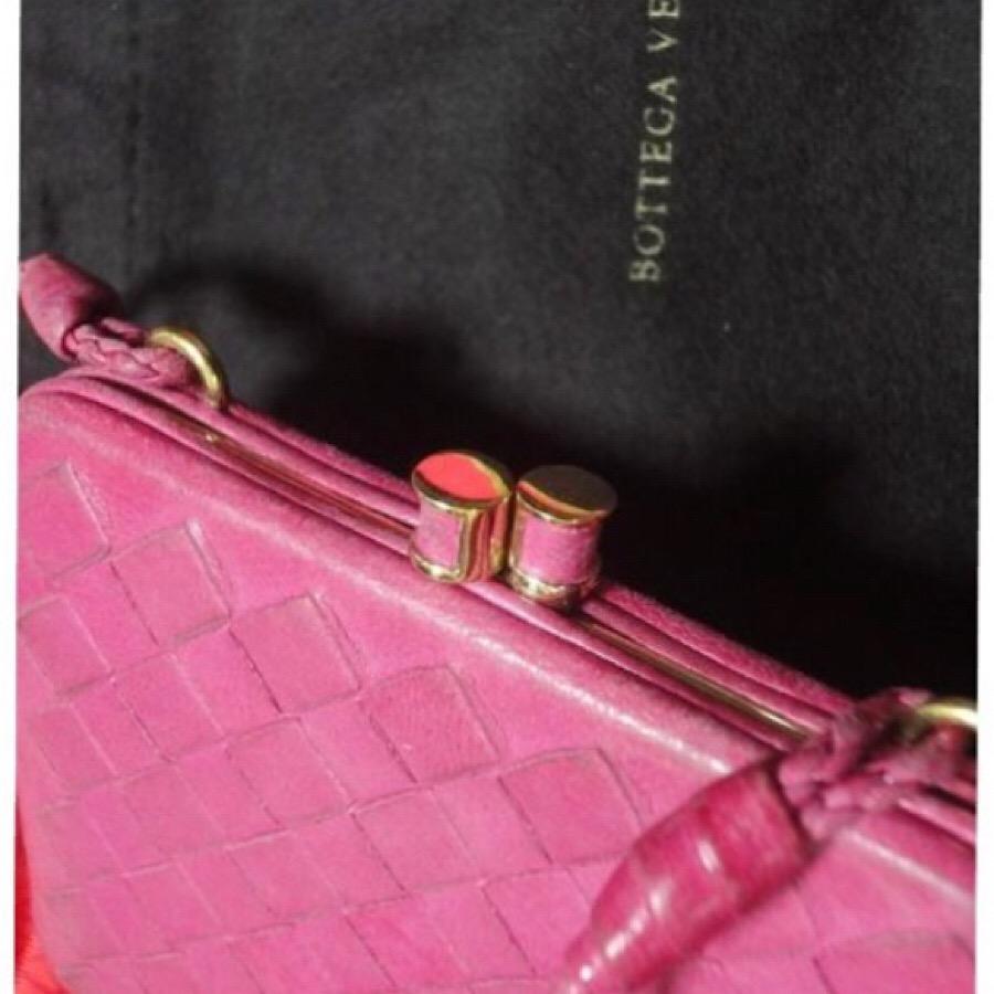 Vintage Bottega Veneta pink intrecciato woven leather wallet, coin case purse.  For Sale 3