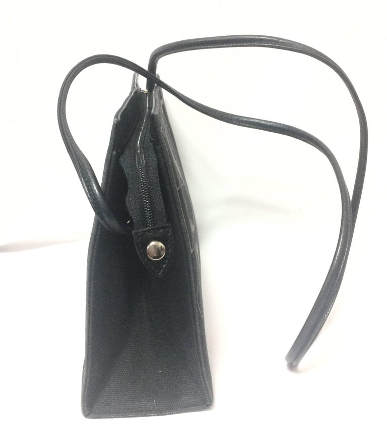 Vintage Paloma Picasso black shoulder bag with gold letter prints.  In Good Condition For Sale In Kashiwa, Chiba