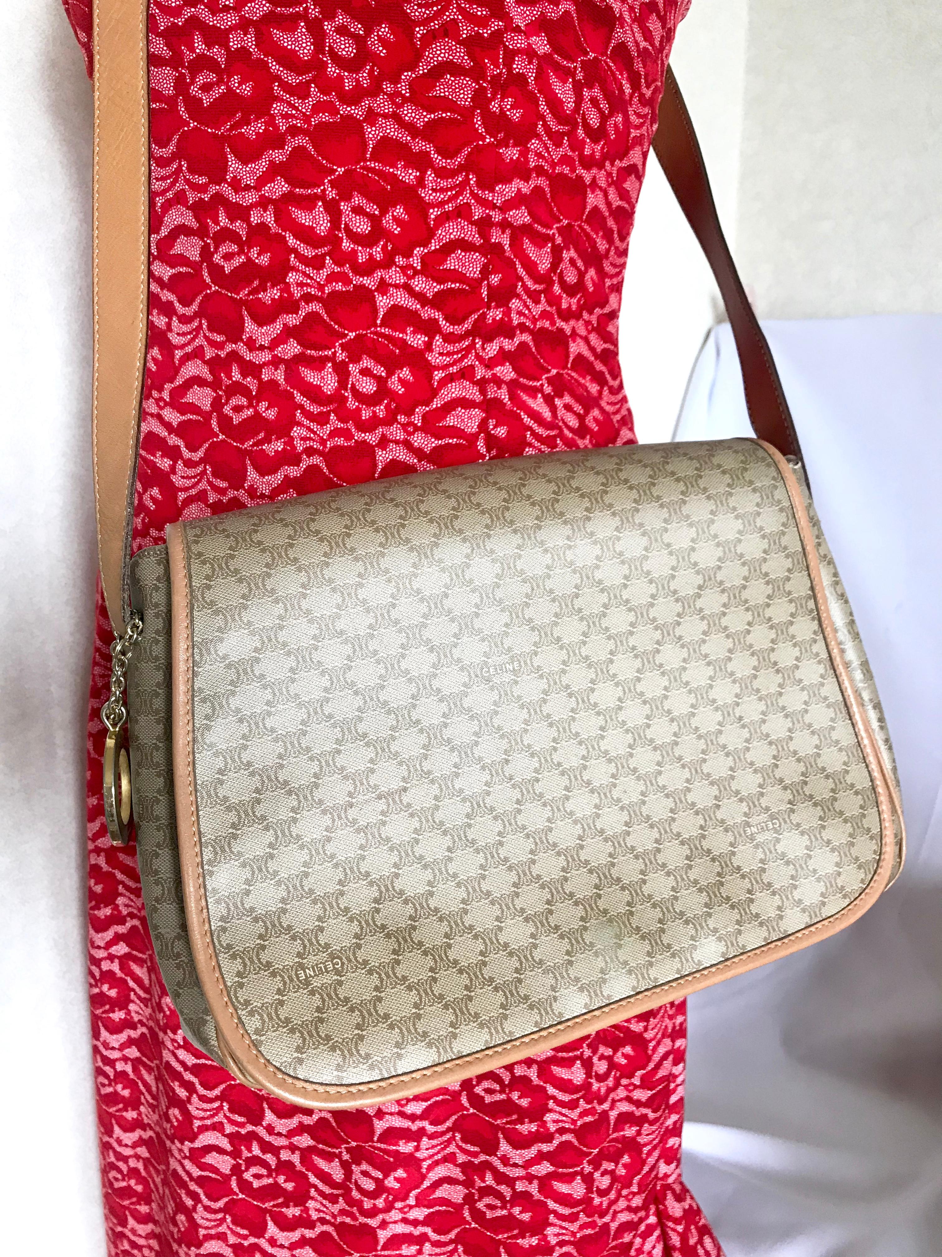 Vintage Celine beige macadam blaison pattern messenger bag with gold tone charm. For Sale 15