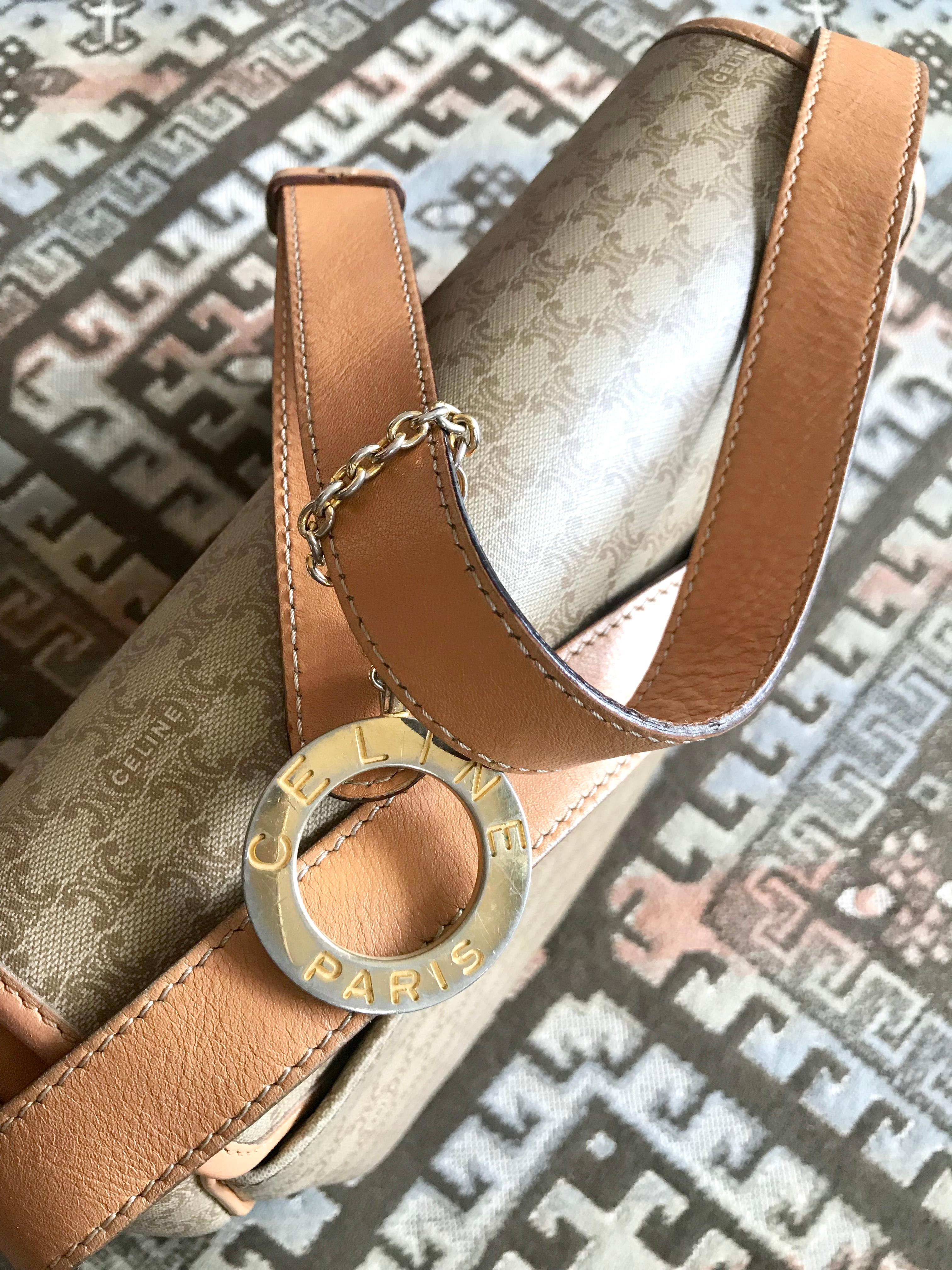 Vintage Celine beige macadam blaison pattern messenger bag with gold tone charm. For Sale 7
