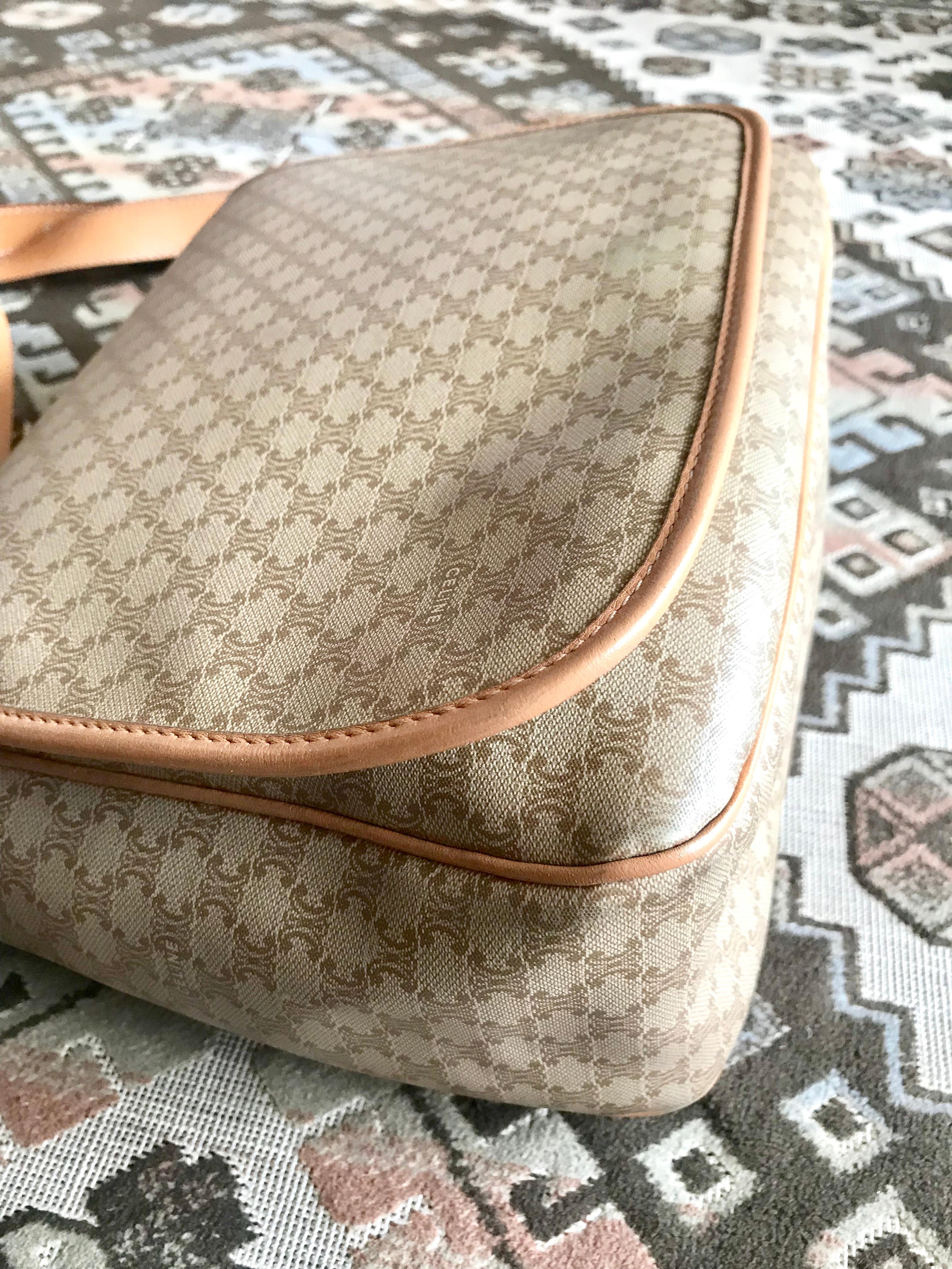 Vintage Celine beige macadam blaison pattern messenger bag with gold tone charm. For Sale 5