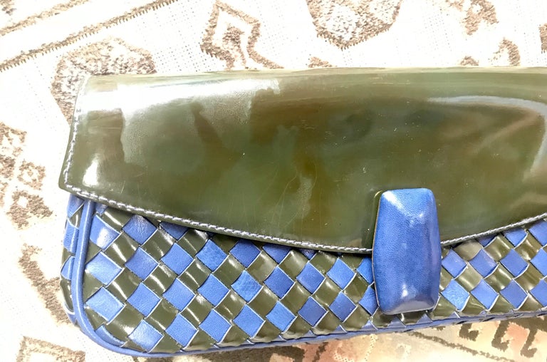 Vintage Bally black and blue enamel intrecciato design leather clutch purse. For Sale 2