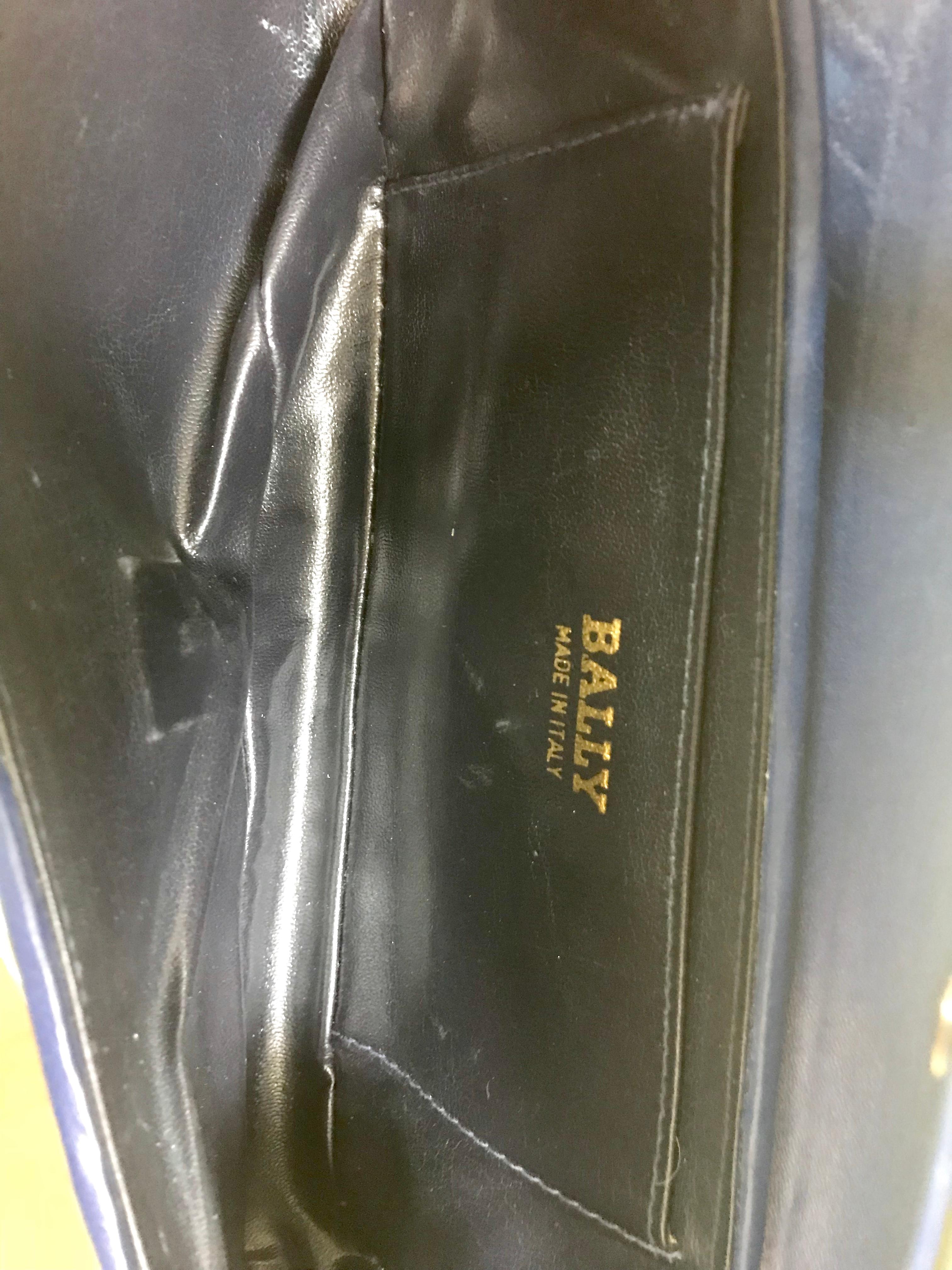 Vintage Bally black and blue enamel intrecciato design leather clutch purse. For Sale 11