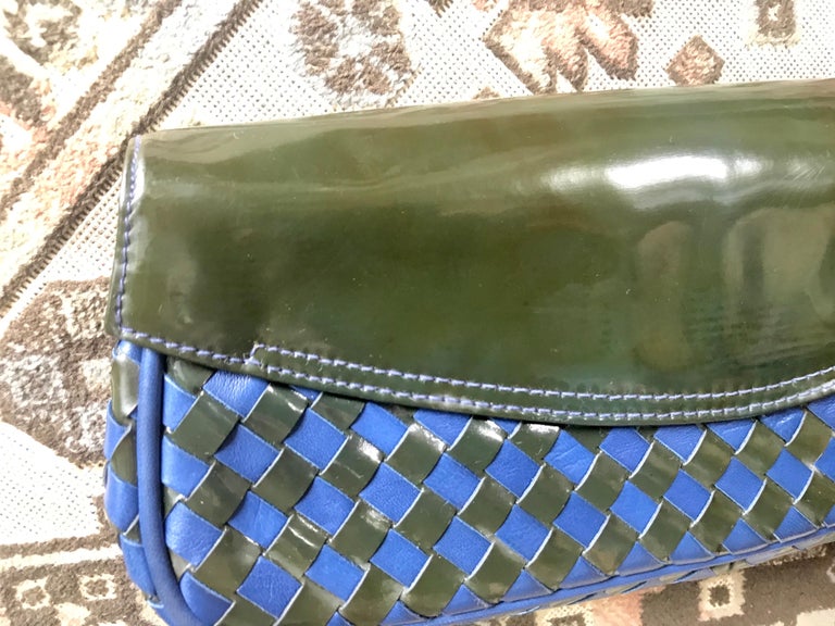 Vintage Bally black and blue enamel intrecciato design leather clutch purse. For Sale 7