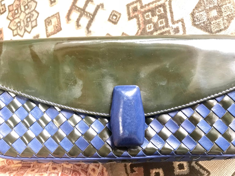 Vintage Bally black and blue enamel intrecciato design leather clutch purse. For Sale 3