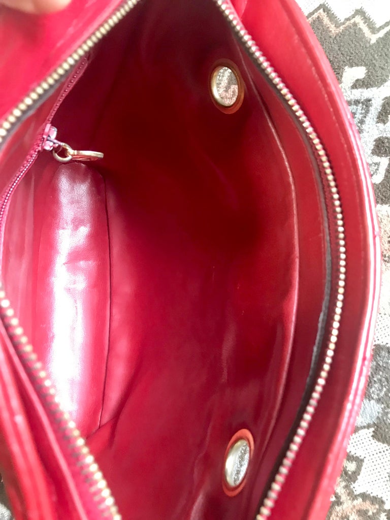 Vintage CHANEL lipstick red lamb leather trapezoid shape tote bag with cc motif. For Sale 11