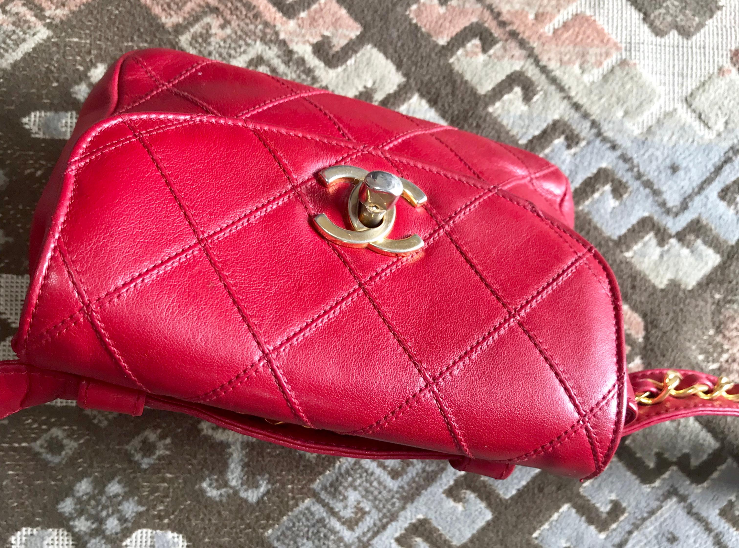 Vintage CHANEL 2.55 red calf belt bag, fanny pack with golden CC closure. Rare. For Sale 1