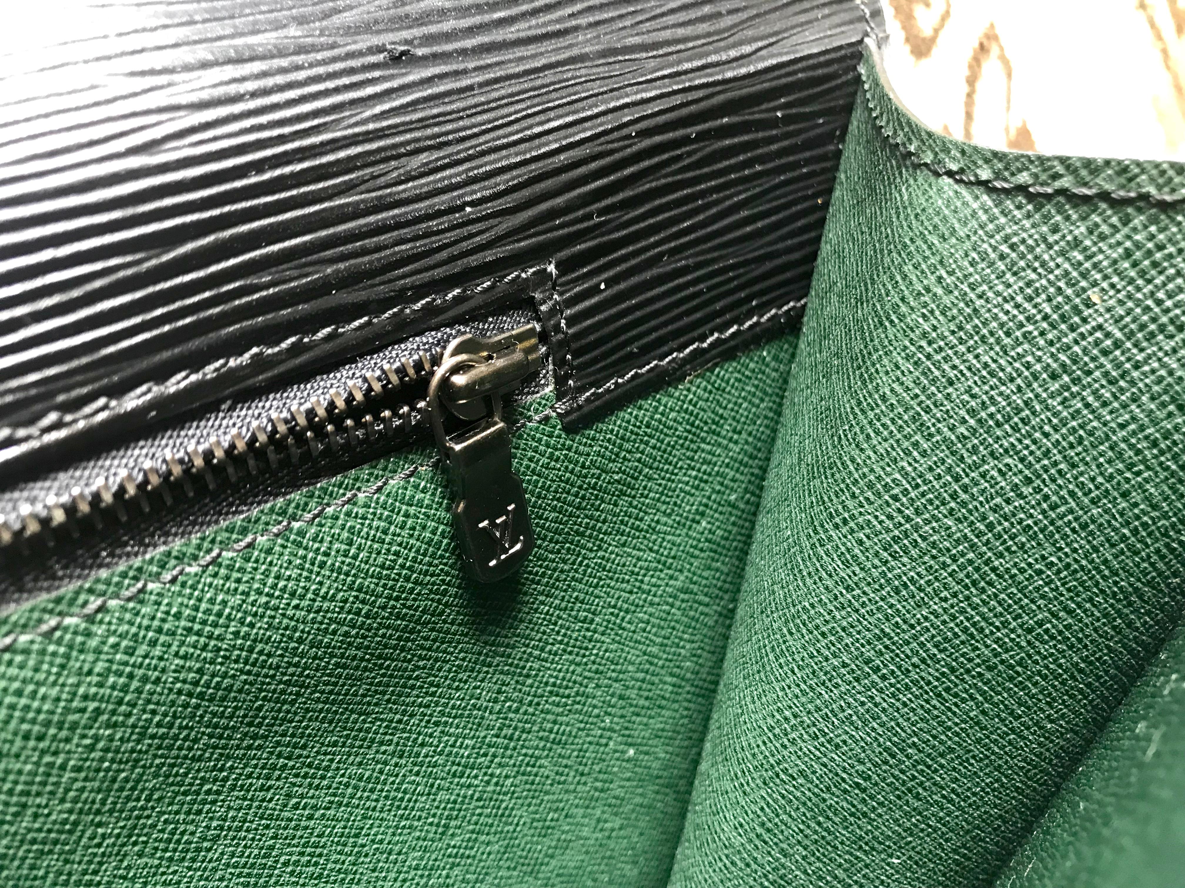  Vintage Louis Vuitton black epi trapezoid mod style clutch bag.  Trapeze purse. For Sale 3