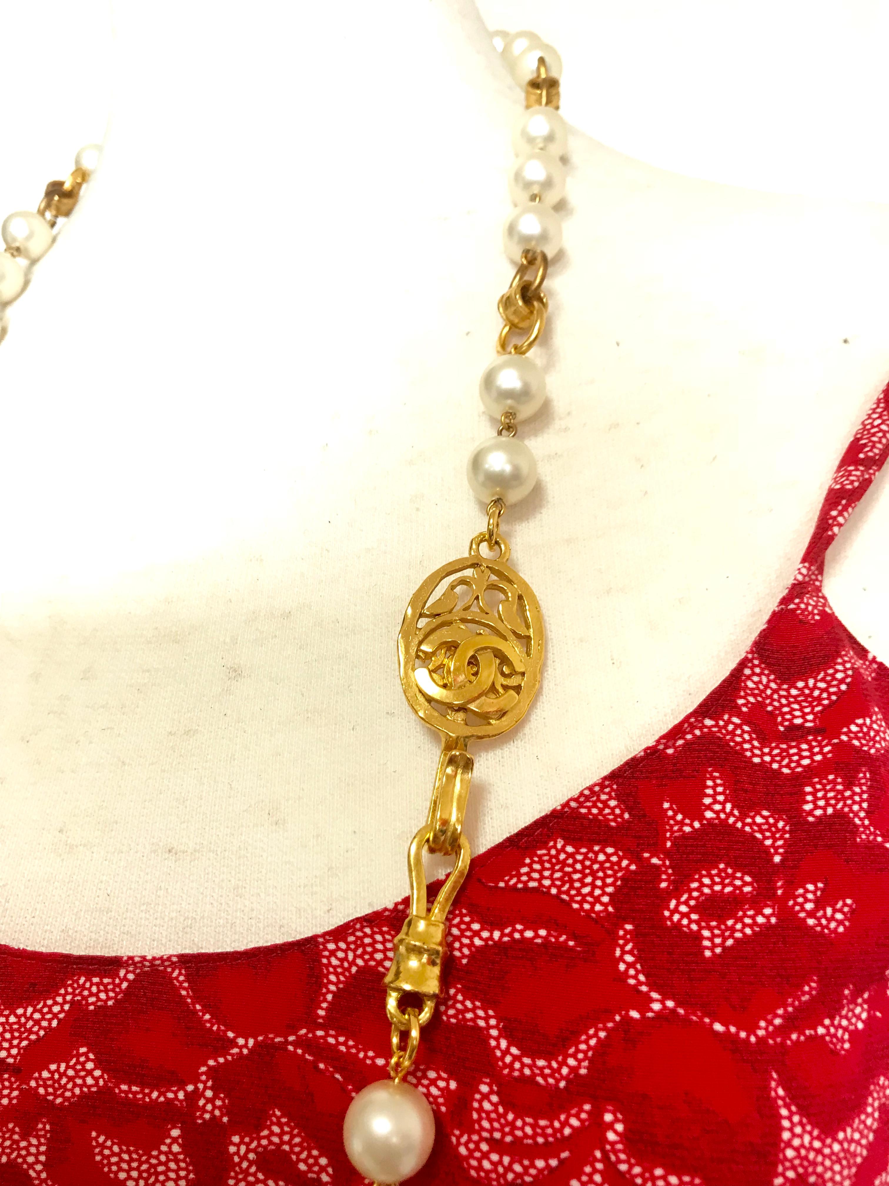 Vintage Chanel golden long chain and faux pearl necklace, belt with CC mark. For Sale 8