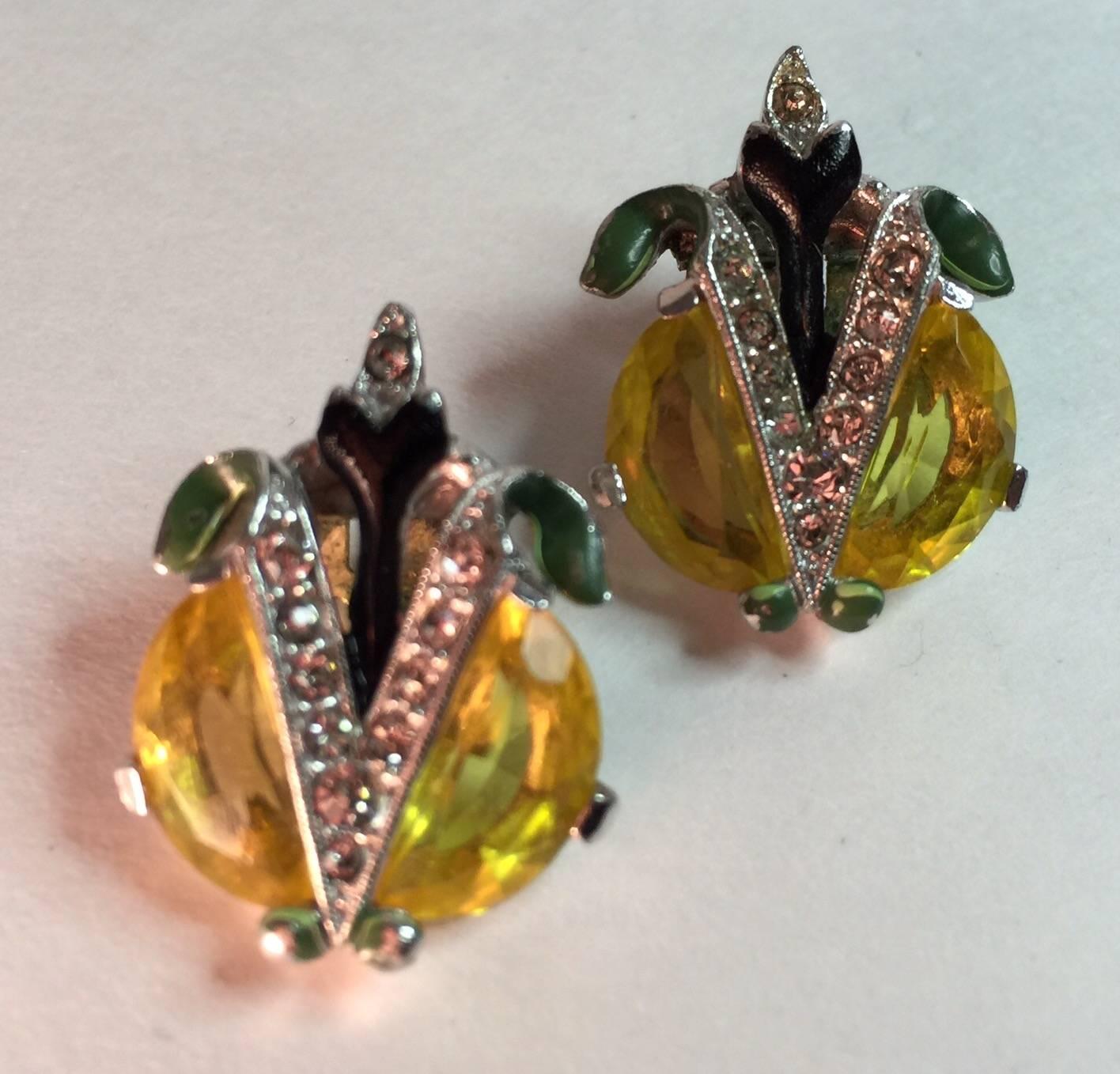 1940s Rare TRIFARI Demilune Parure Enameled Bracelet Drop Pin and Clip Earrings For Sale 2