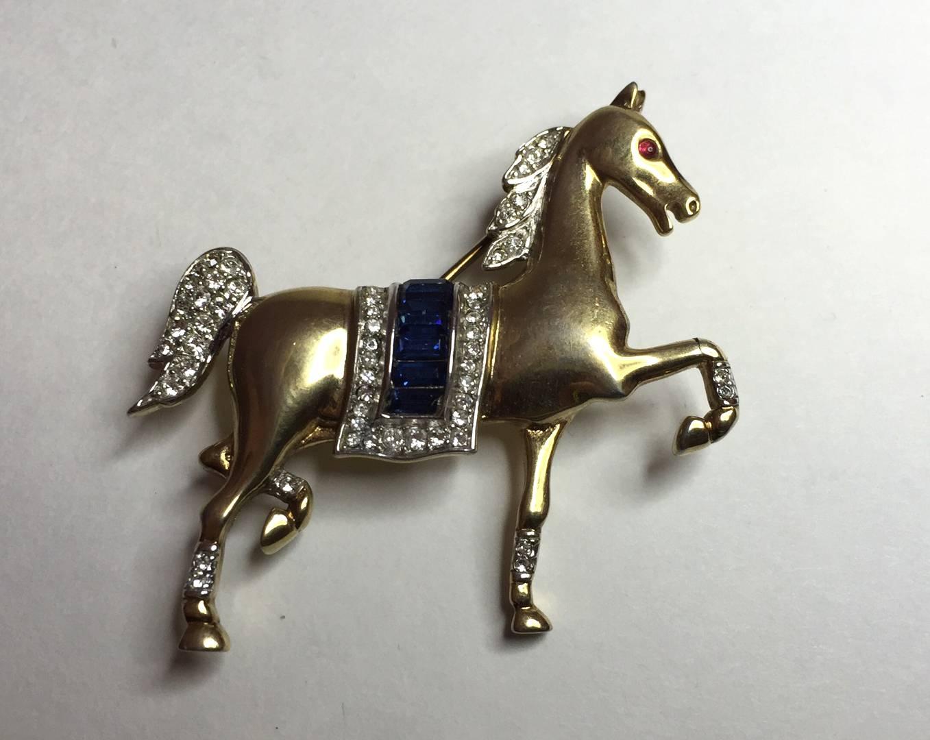 1940s TRIFARI Faux Sapphire Diamond Retro Horse Stallion Pin Brooch In Excellent Condition For Sale In Palm Springs, CA